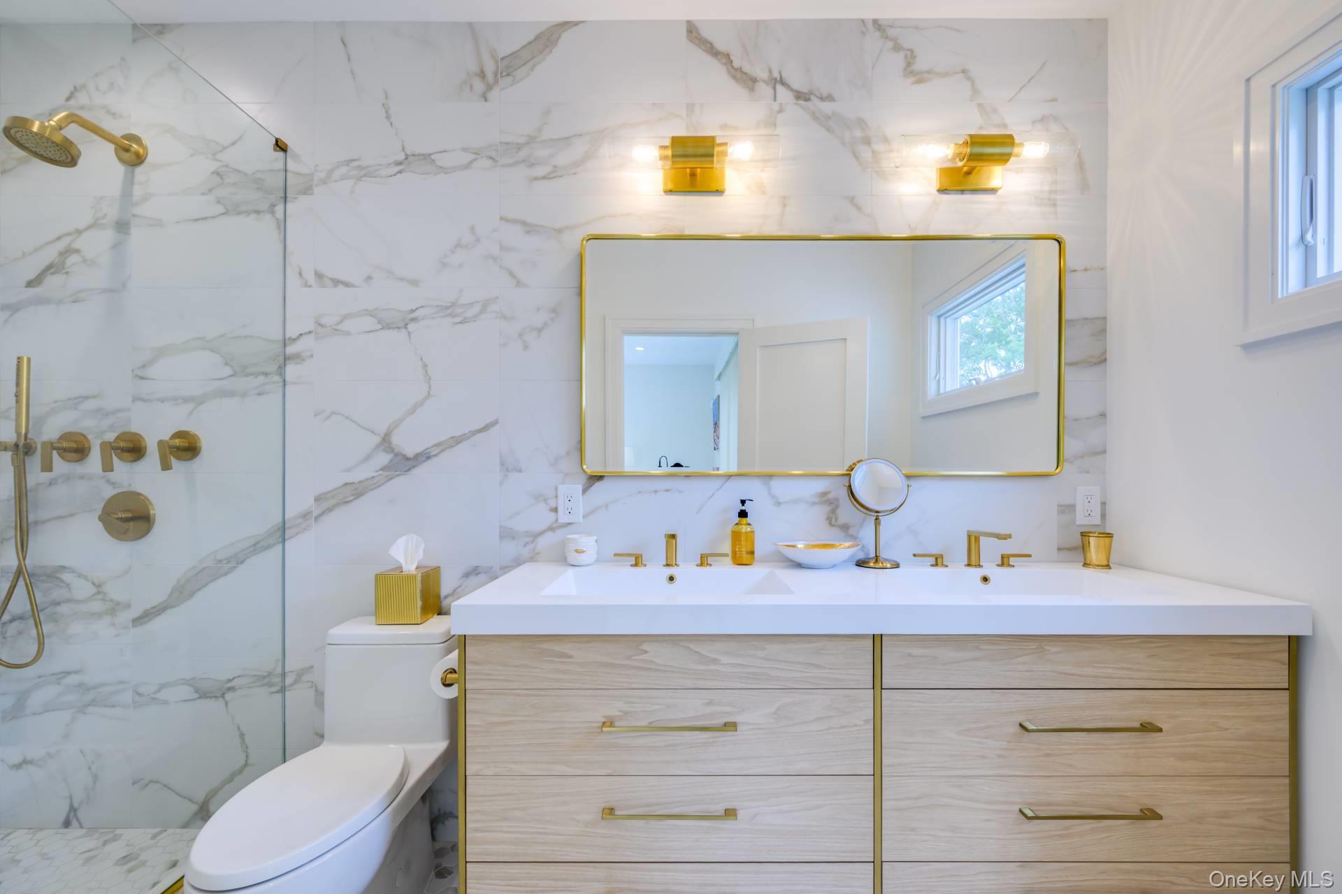 18 Lillian Lane, Southampton, NY 11968