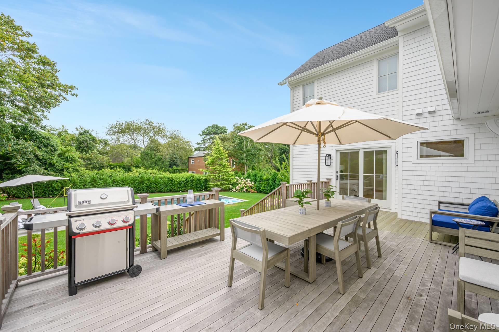 18 Lillian Lane, Southampton, NY 11968