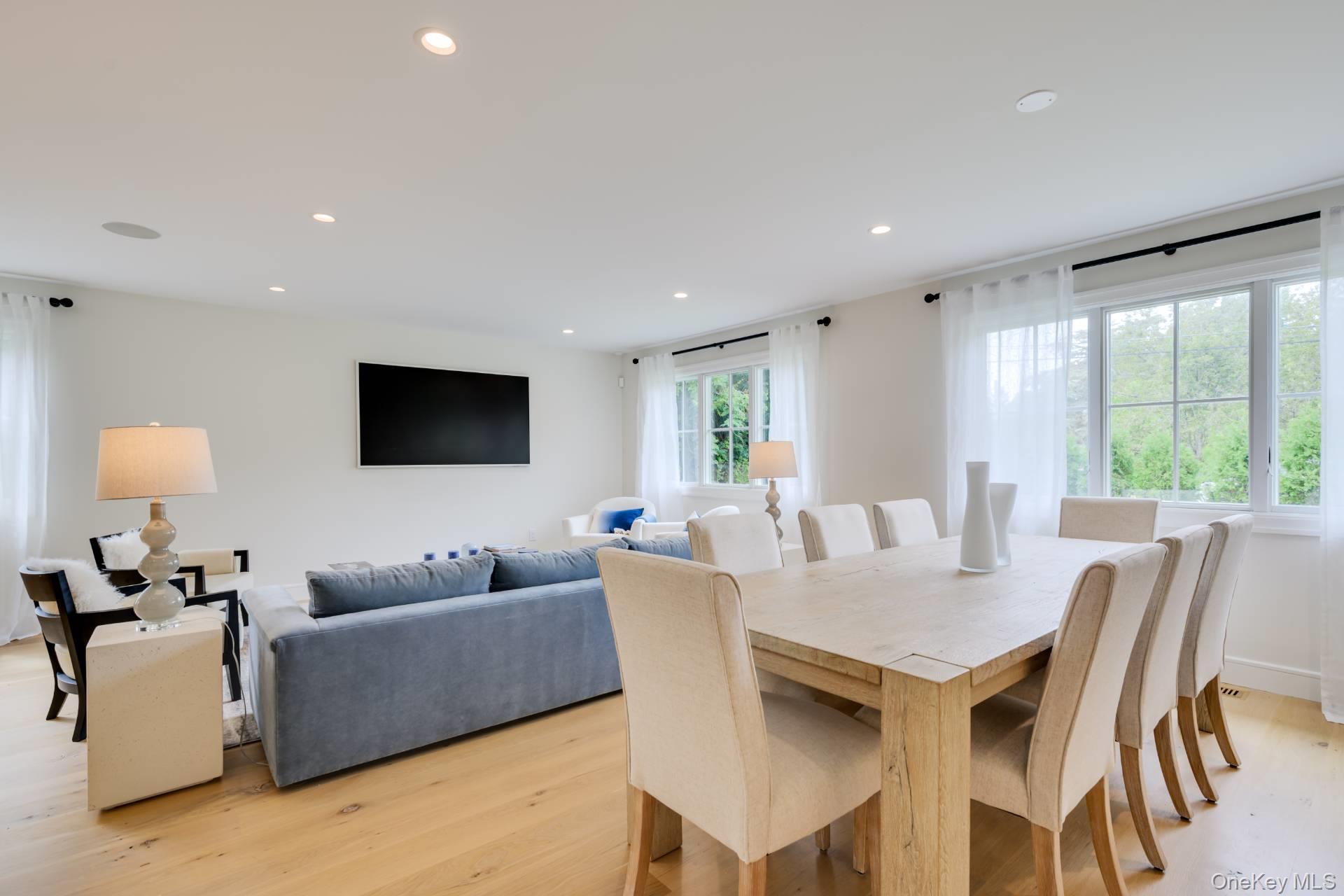 18 Lillian Lane, Southampton, NY 11968