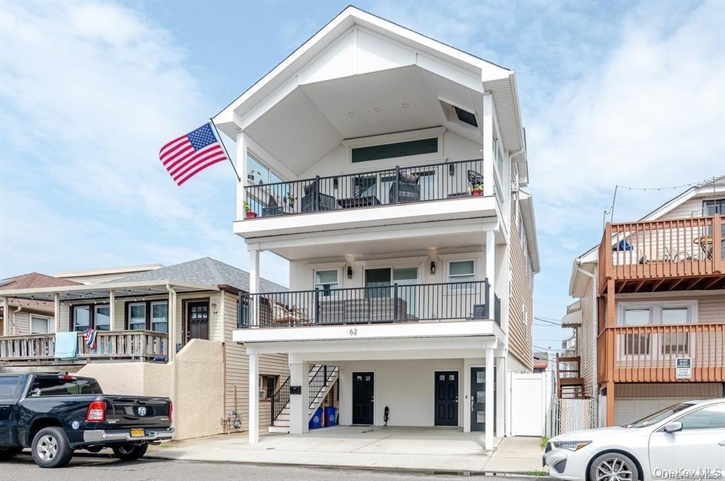 62 Ohio Avenue # Upper, Long Beach, NY 11561