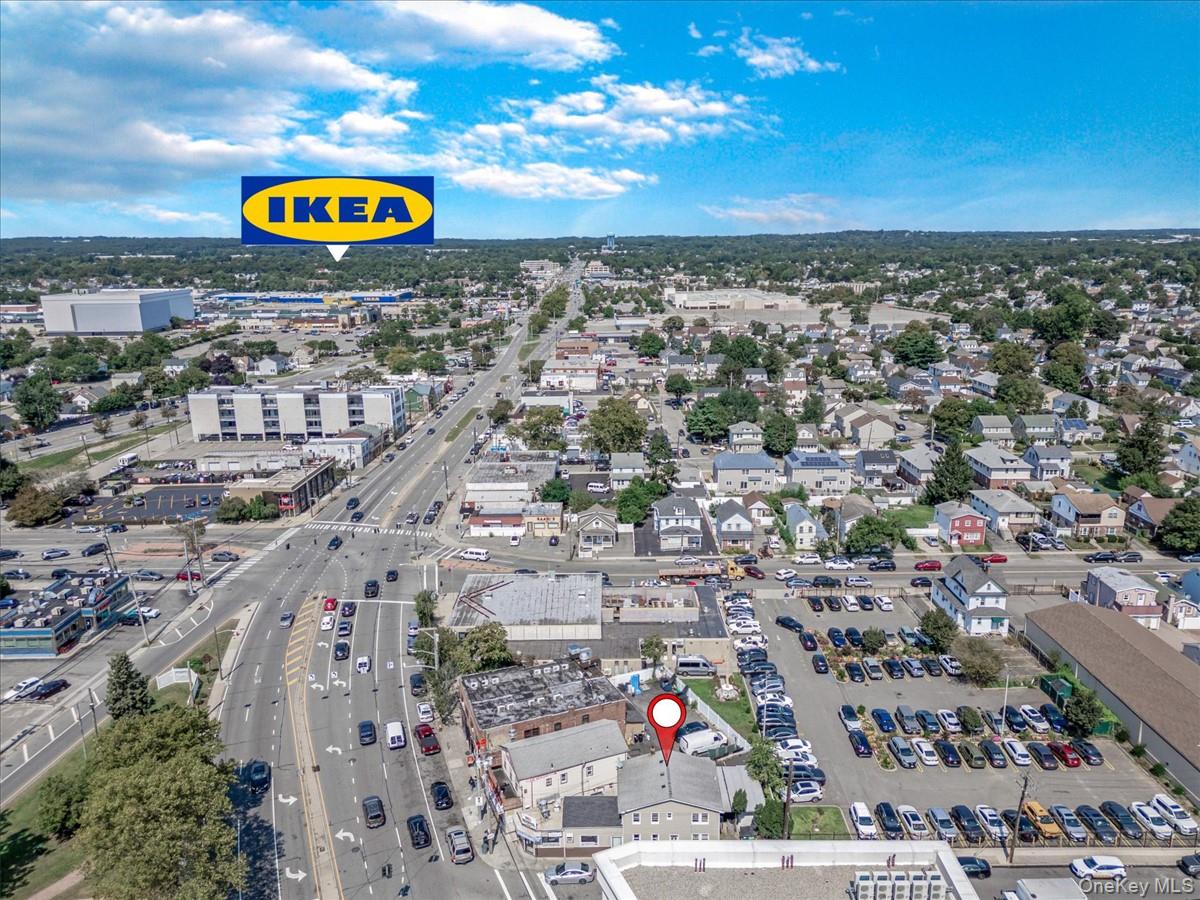 6 E Barclay Street, Hicksville, NY 11801