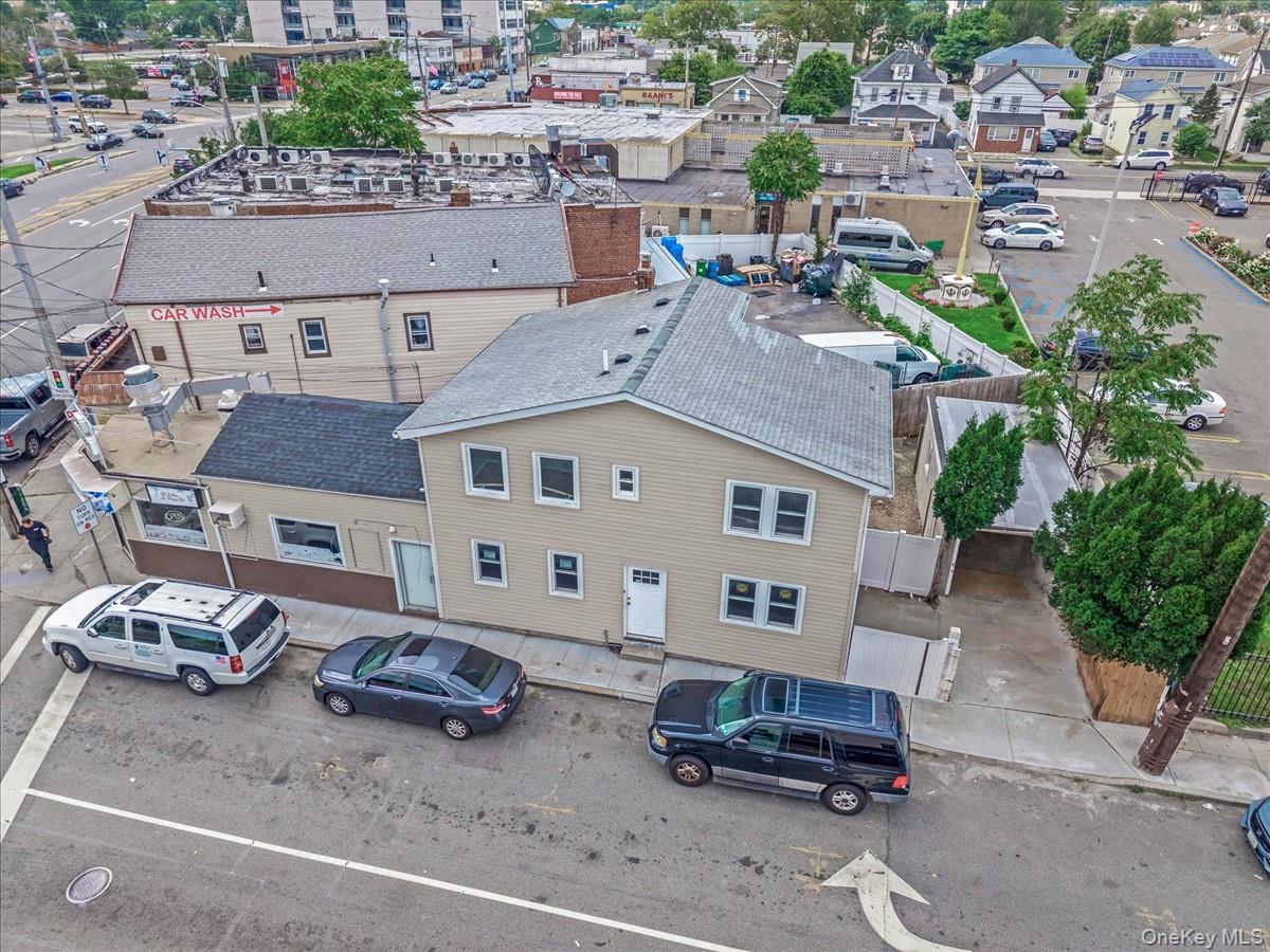 6 E Barclay Street, Hicksville, NY 11801