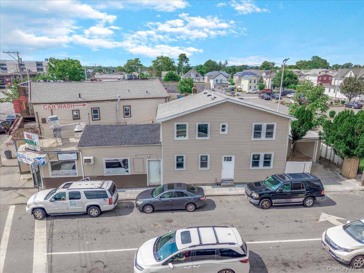 6 E Barclay Street, Hicksville, NY 11801