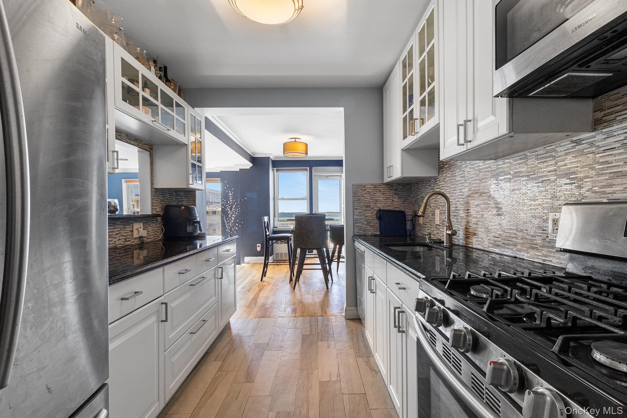 522 Shore Road # 6M, Long Beach, NY 11561