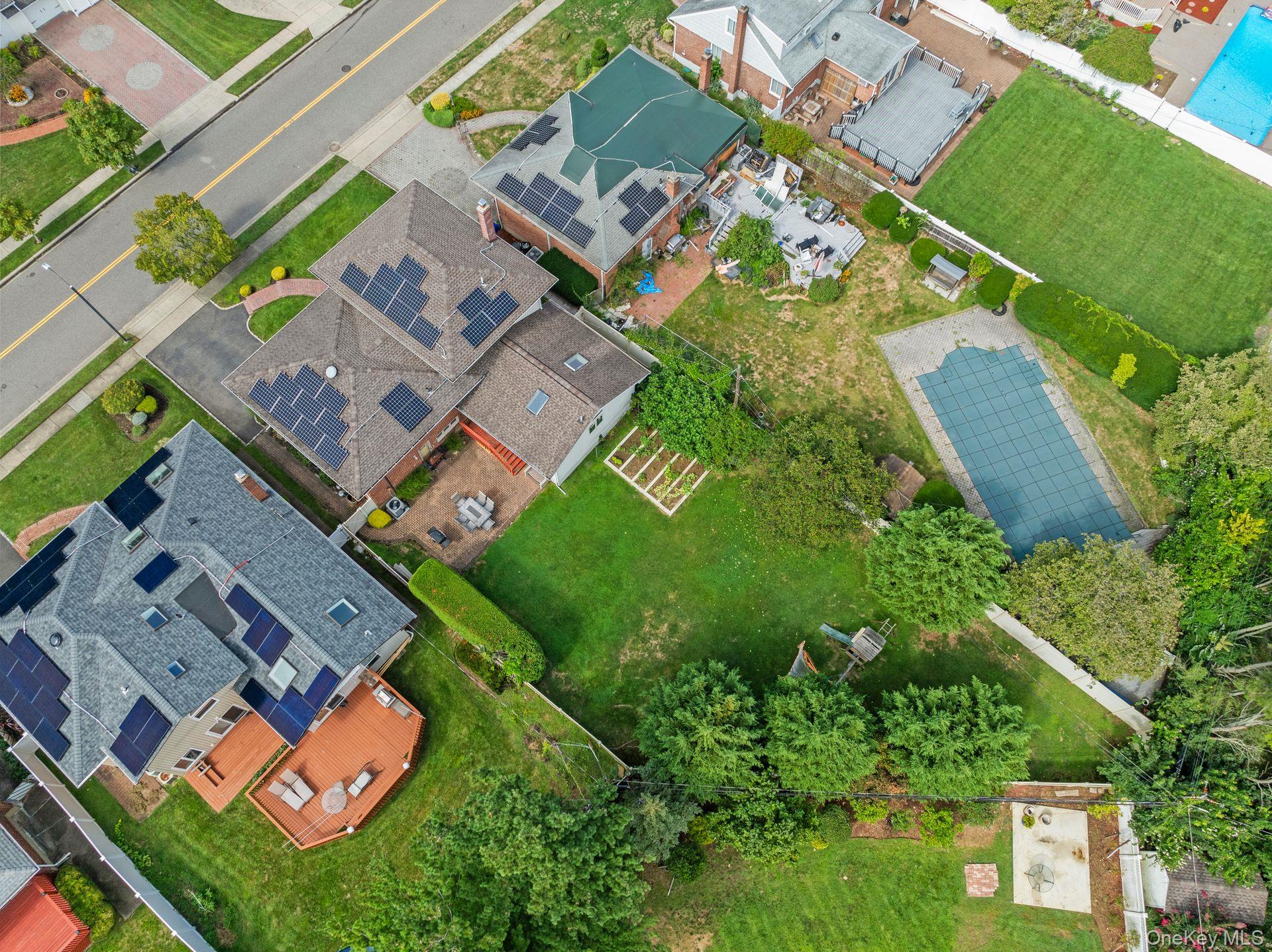 114 Seaman Road, Jericho, NY 11753