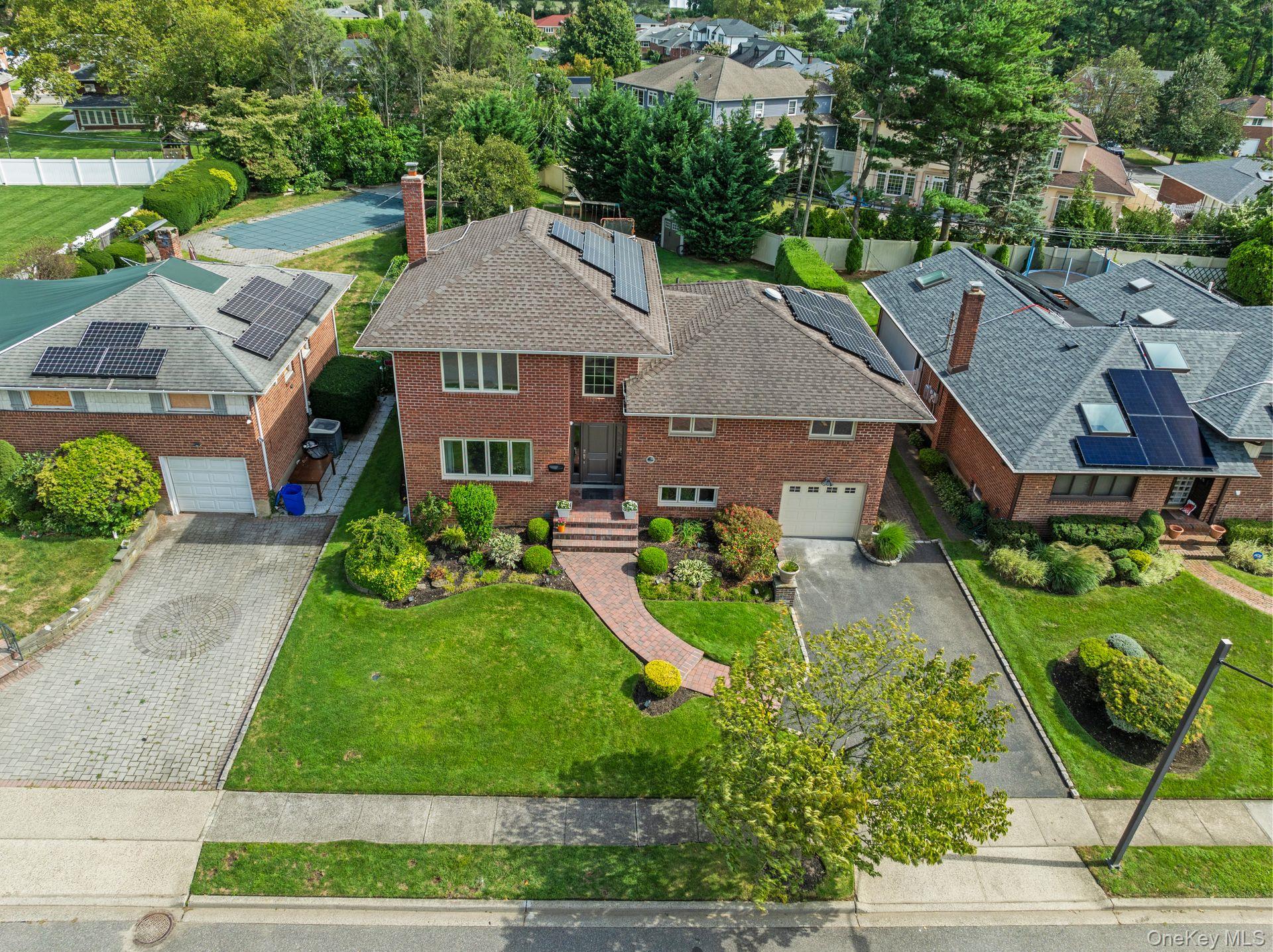 114 Seaman Road, Jericho, NY 11753