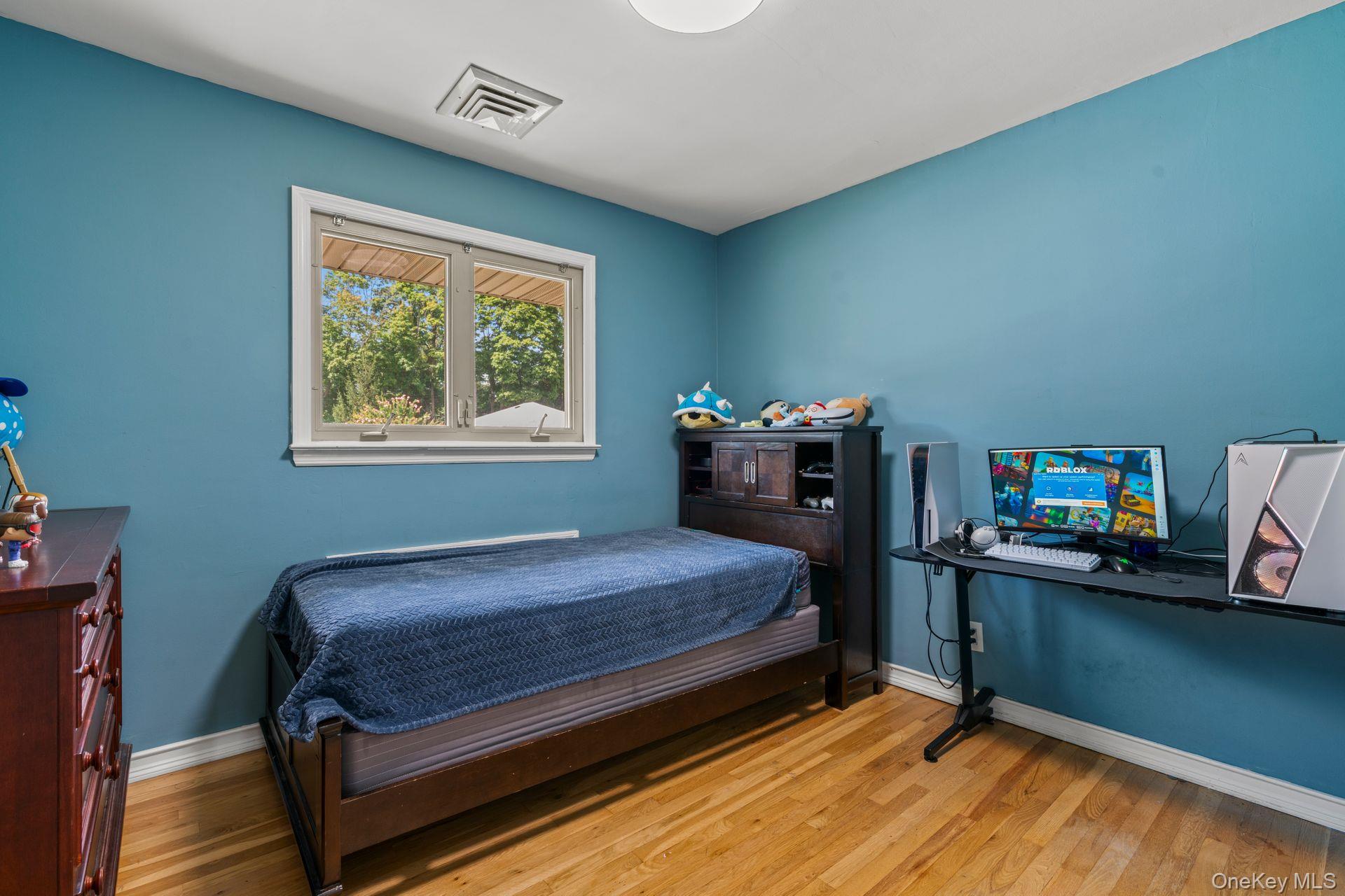 114 Seaman Road, Jericho, NY 11753