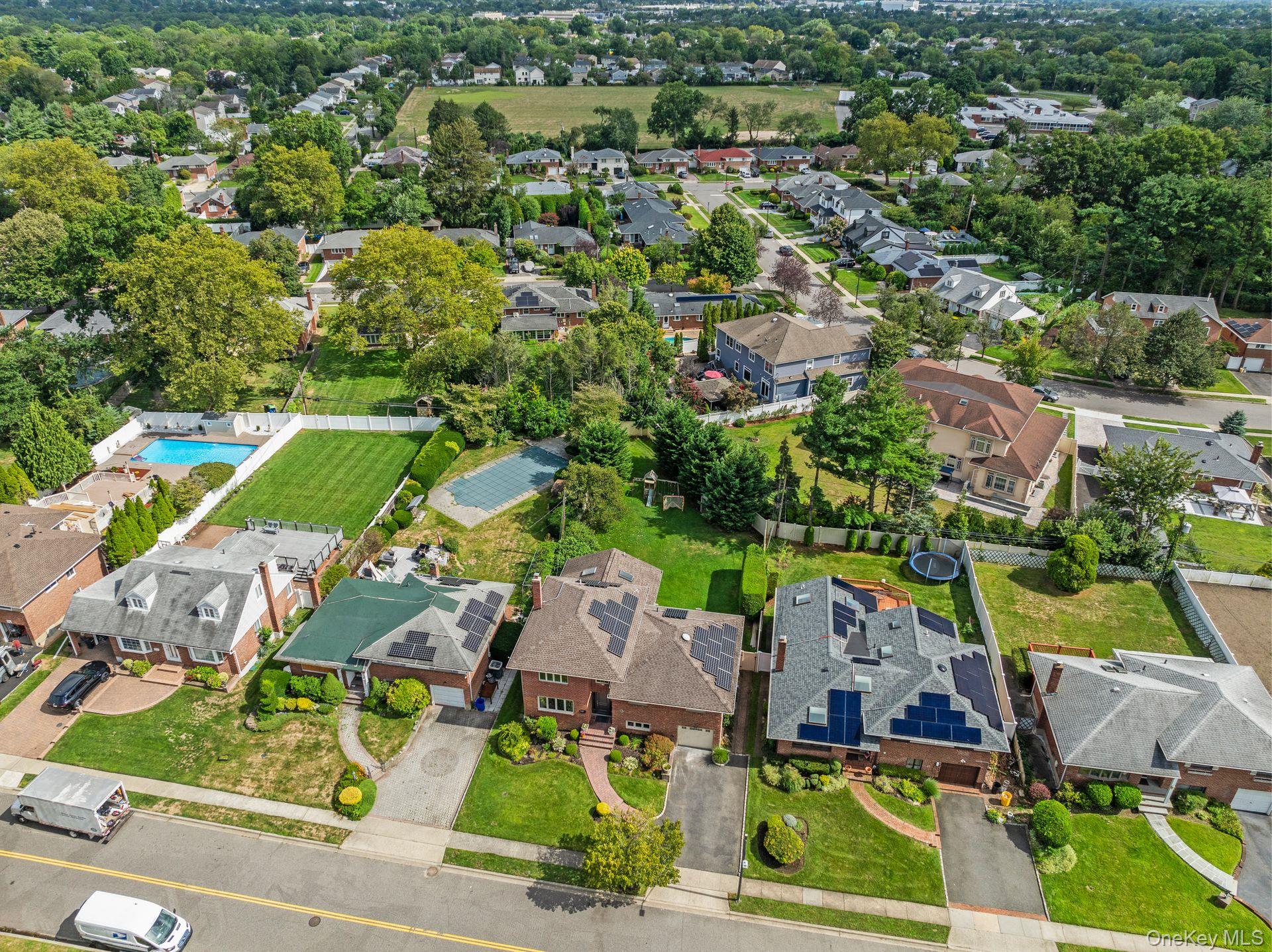 114 Seaman Road, Jericho, NY 11753