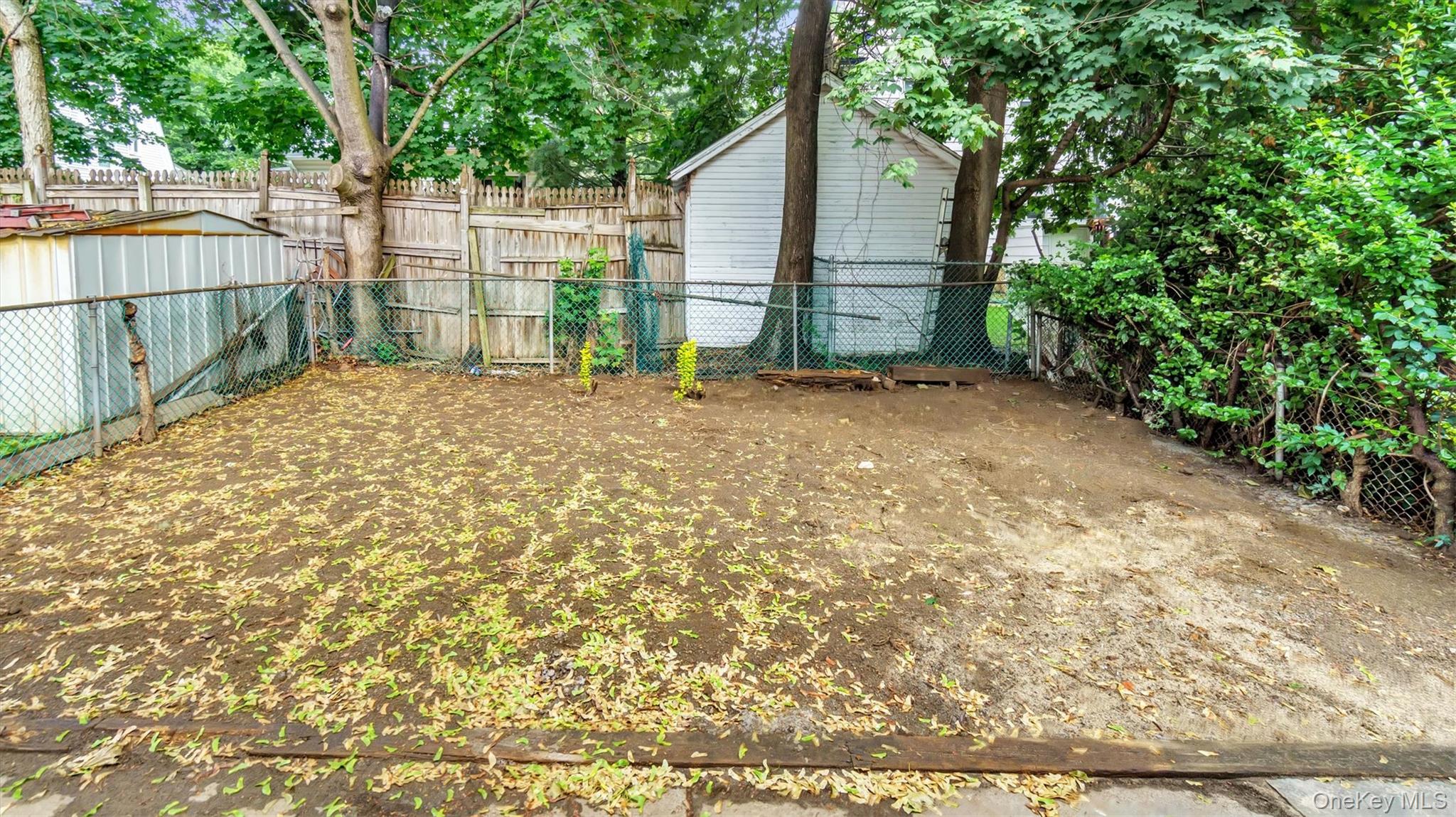 3 Walnut Place, Great Neck, NY 11021