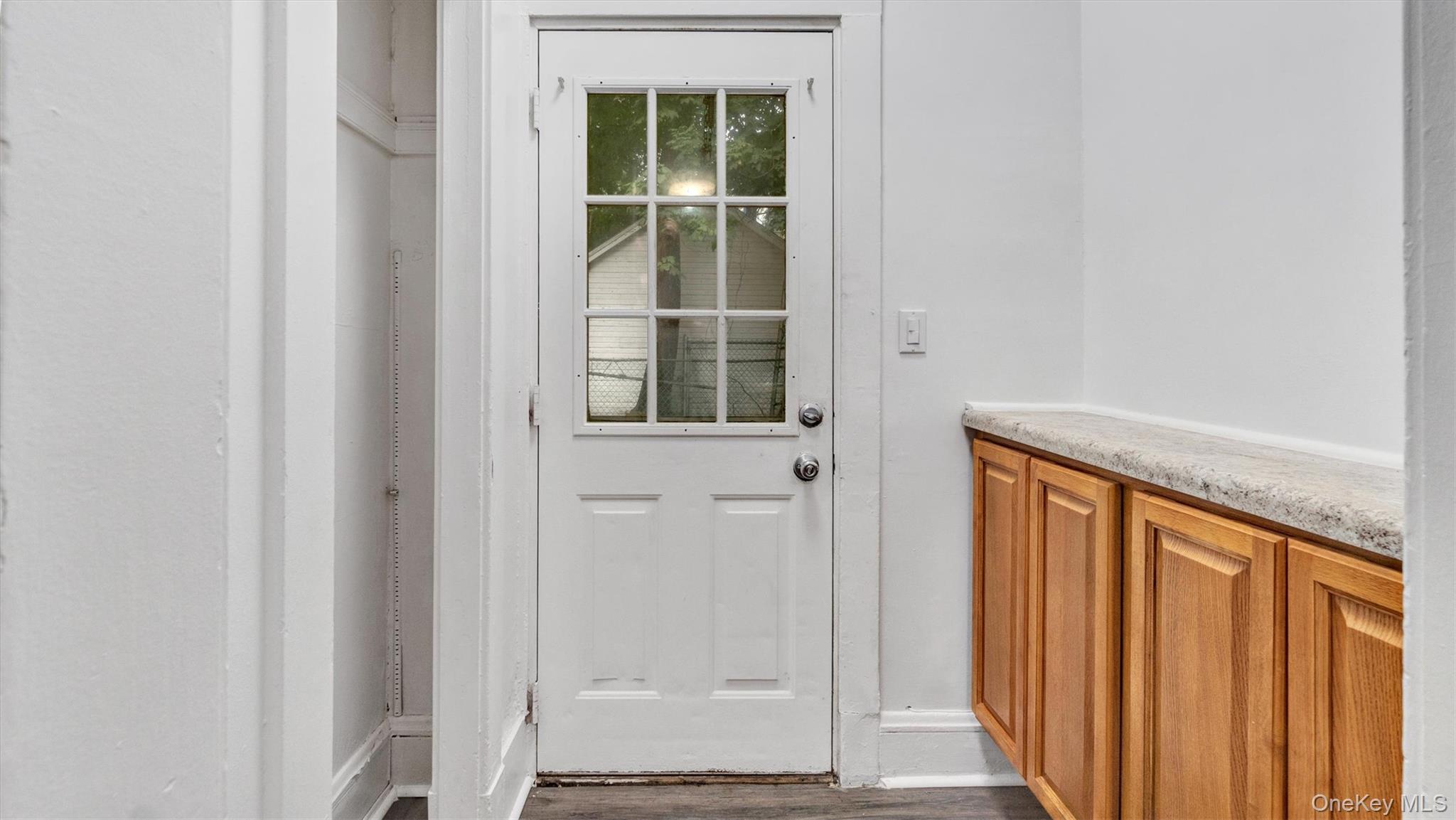 3 Walnut Place, Great Neck, NY 11021