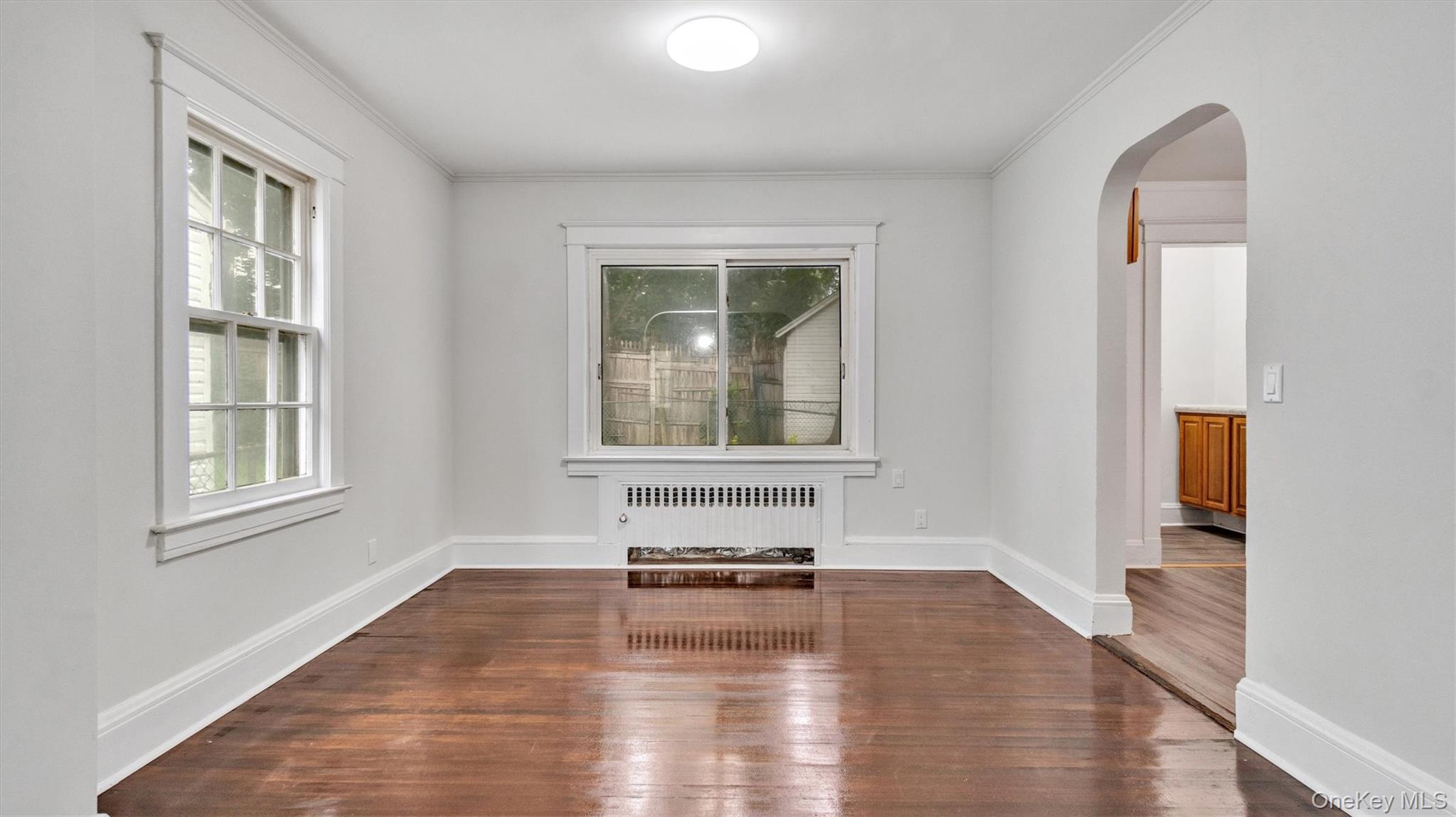 3 Walnut Place, Great Neck, NY 11021