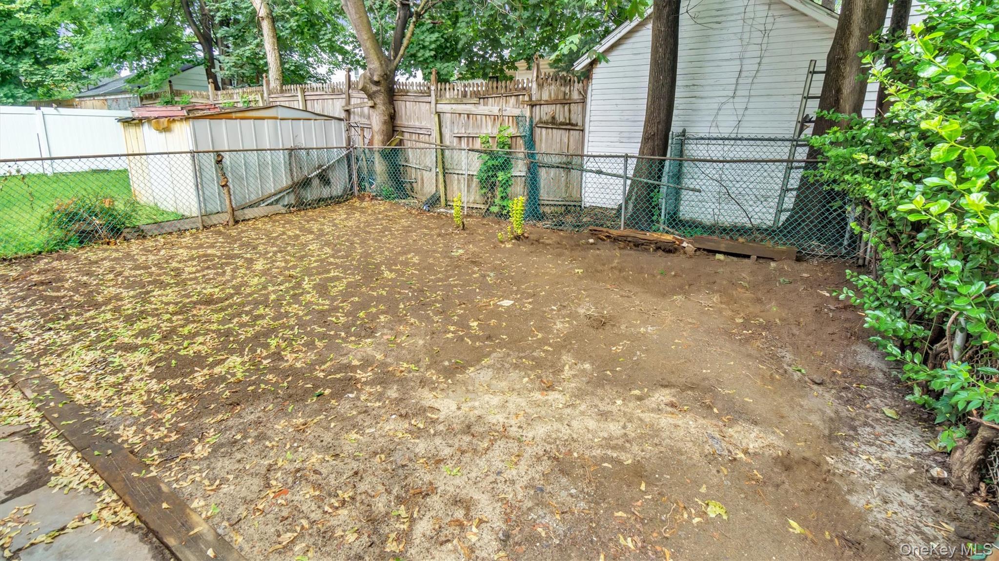 3 Walnut Place, Great Neck, NY 11021