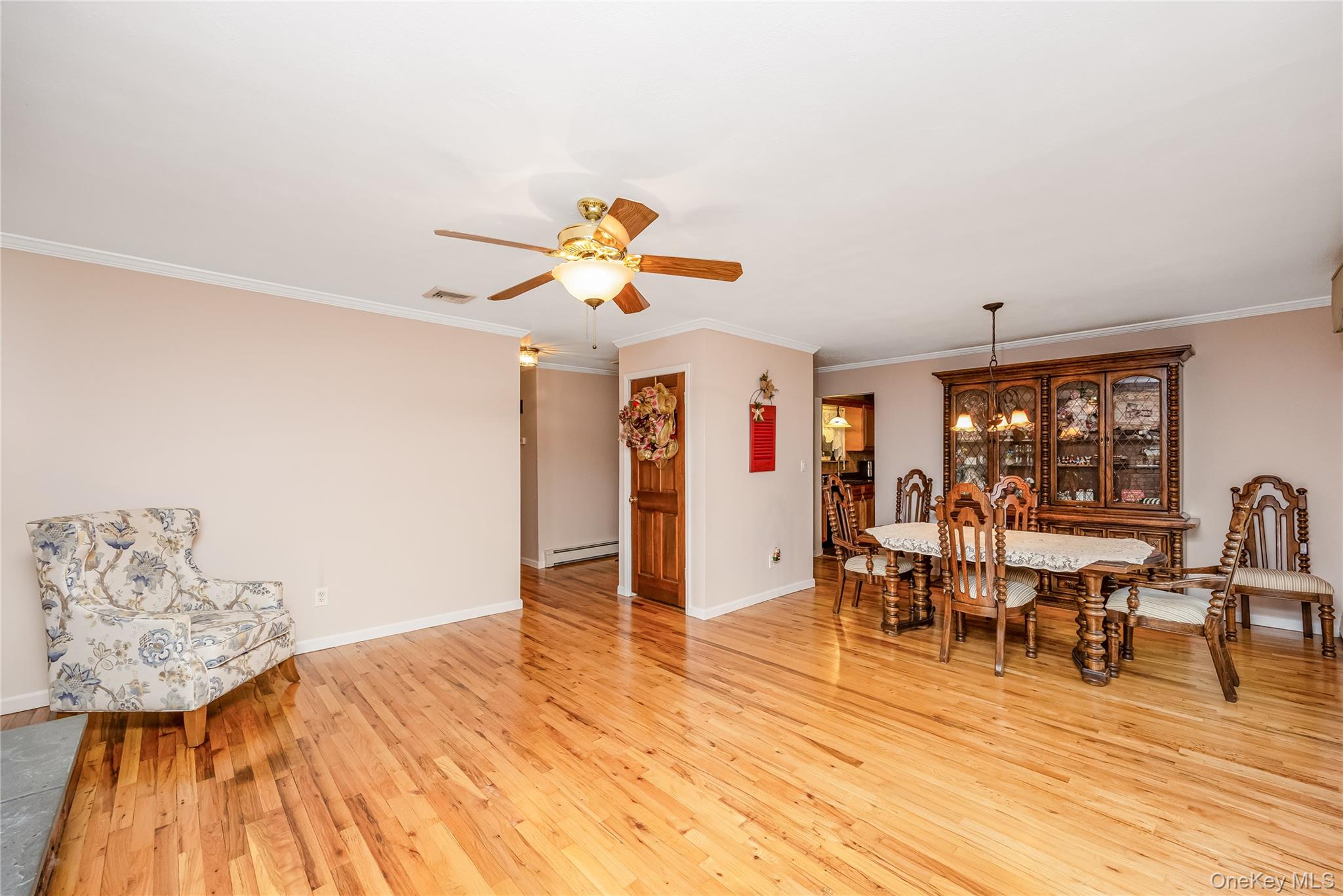 1340 Spur Drive S, Islip, NY 11751