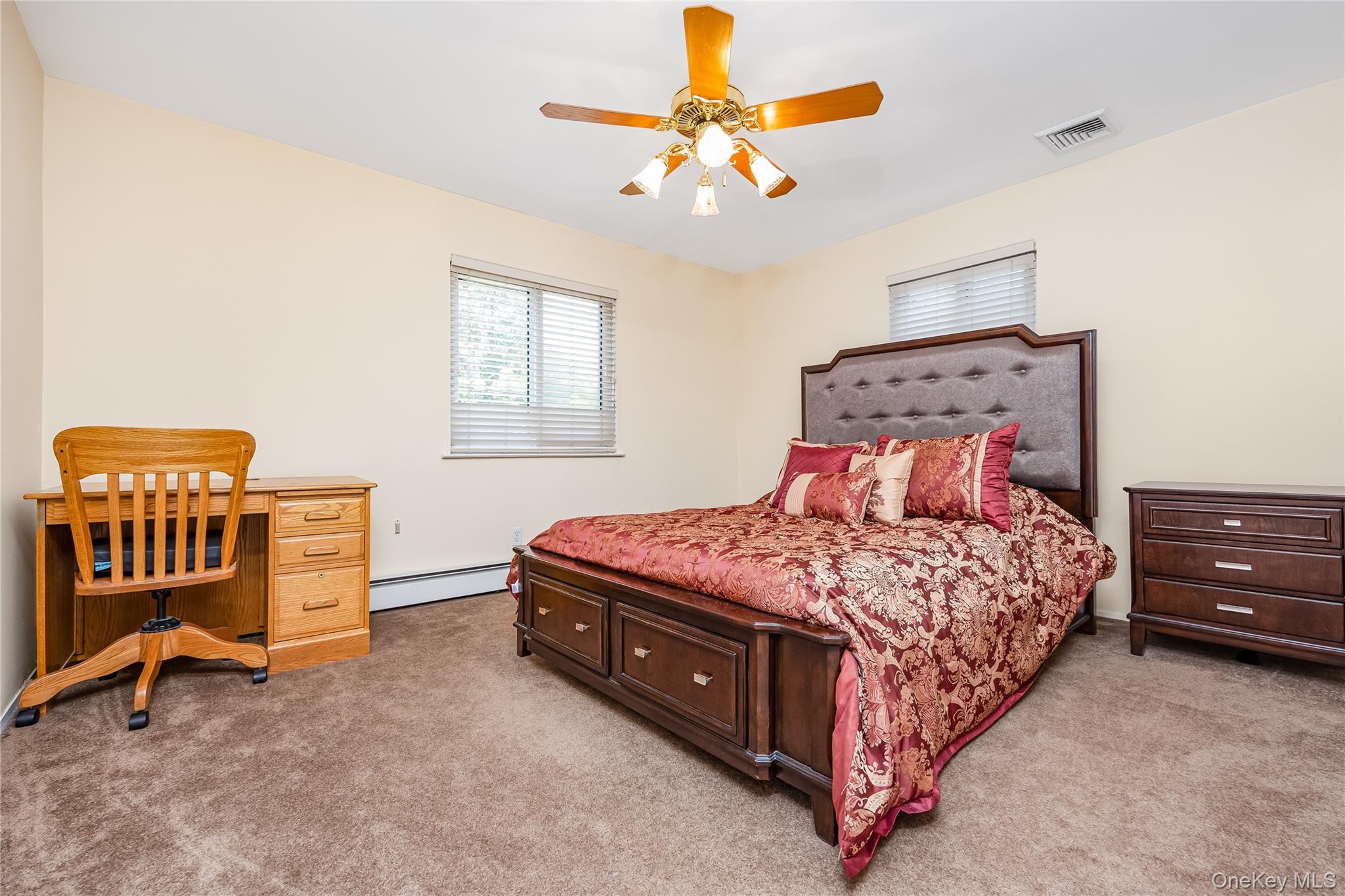 1340 Spur Drive S, Islip, NY 11751