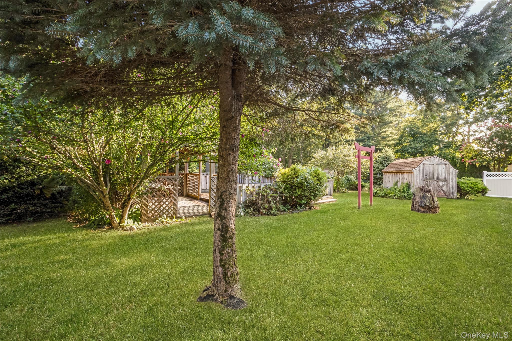 1340 Spur Drive S, Islip, NY 11751