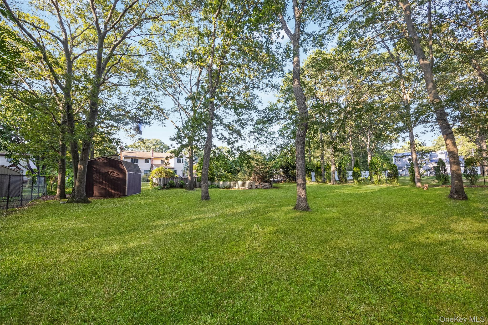 1340 Spur Drive S, Islip, NY 11751