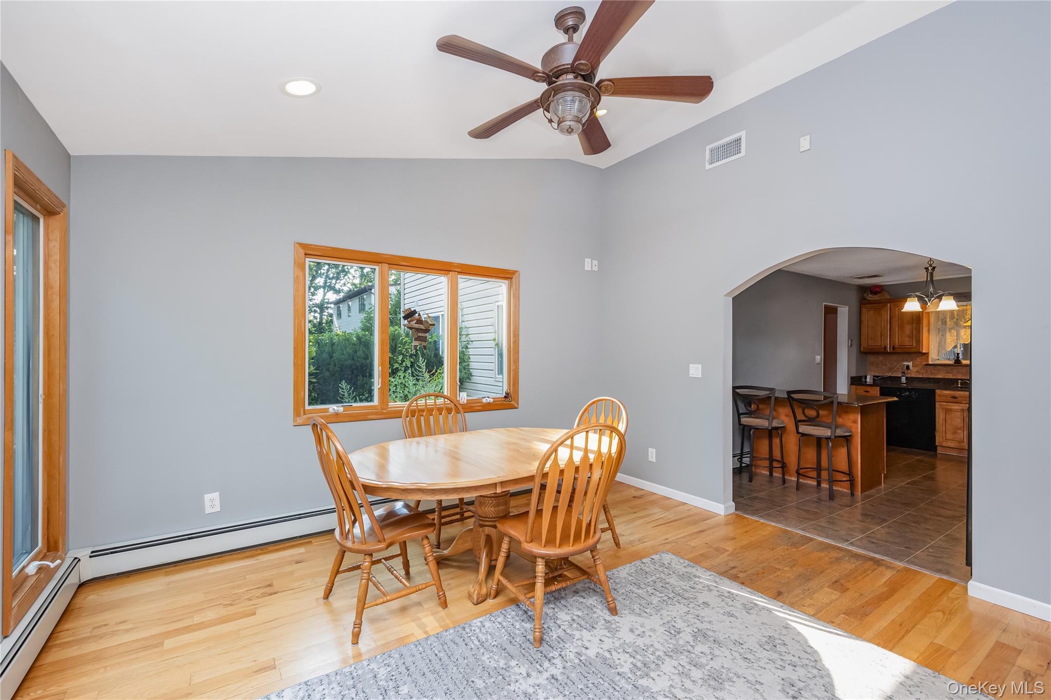 1340 Spur Drive S, Islip, NY 11751