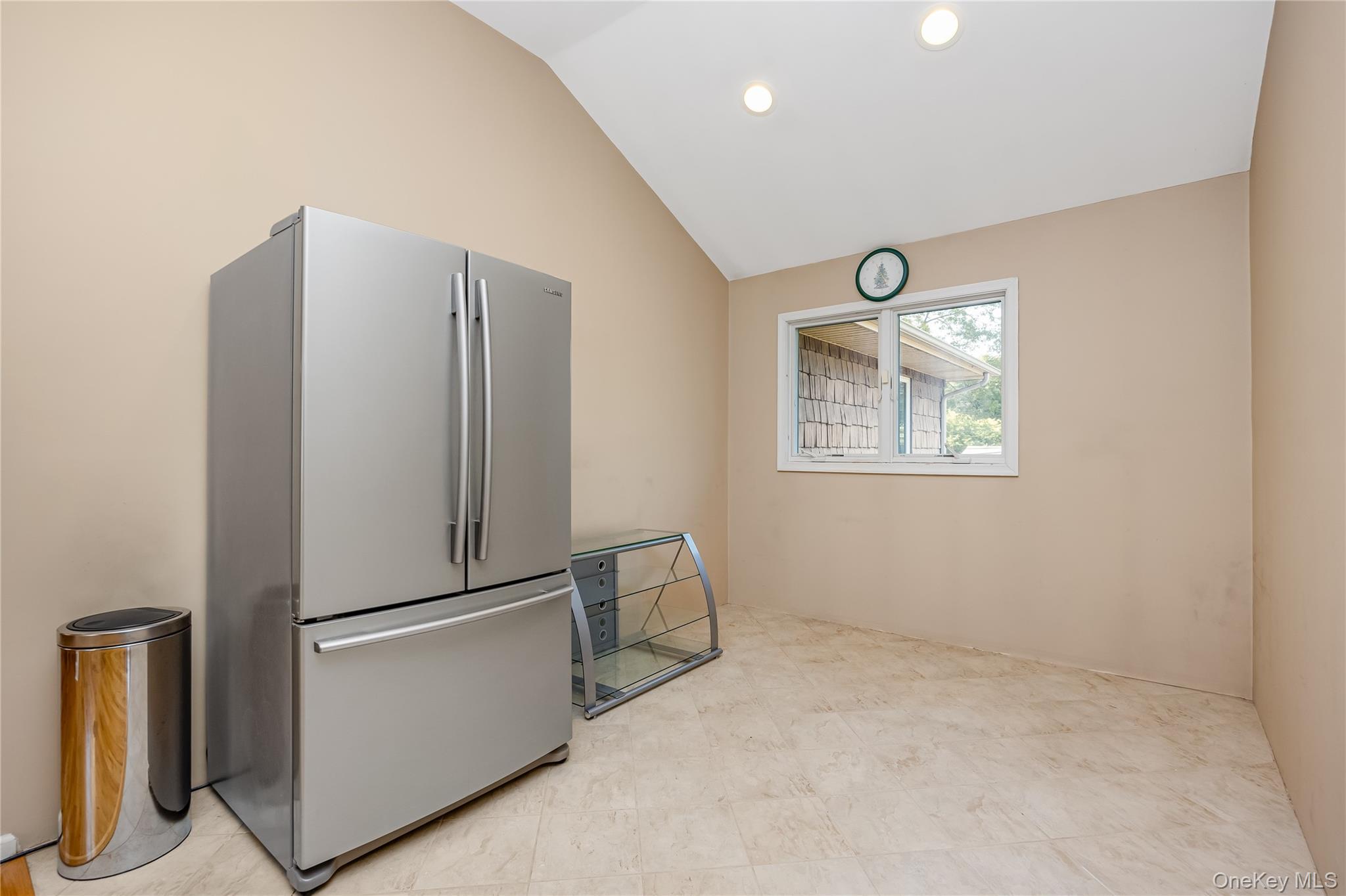 1340 Spur Drive S, Islip, NY 11751