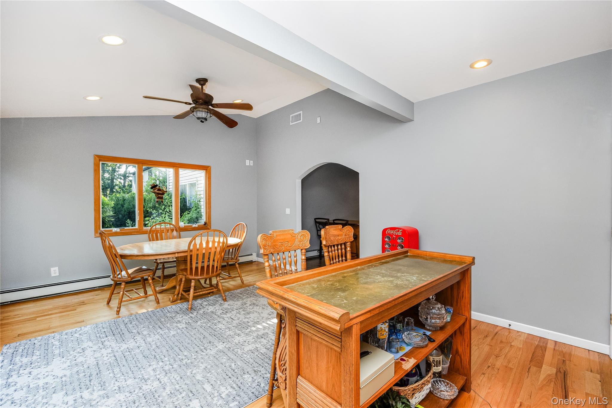 1340 Spur Drive S, Islip, NY 11751