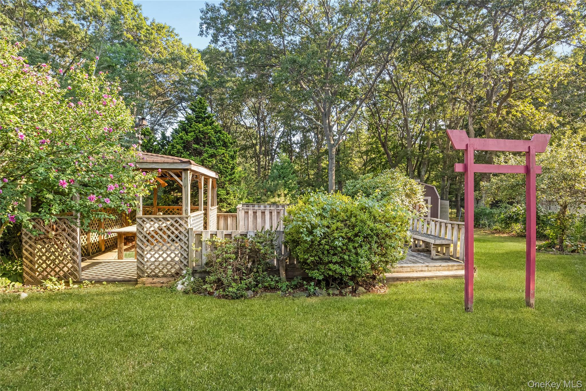 1340 Spur Drive S, Islip, NY 11751