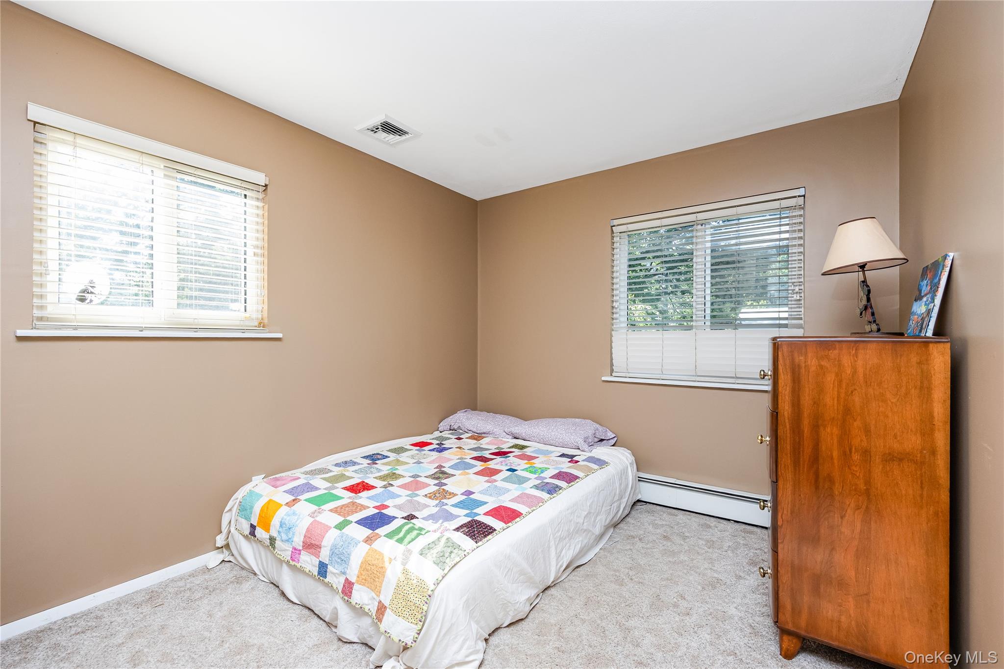 1340 Spur Drive S, Islip, NY 11751