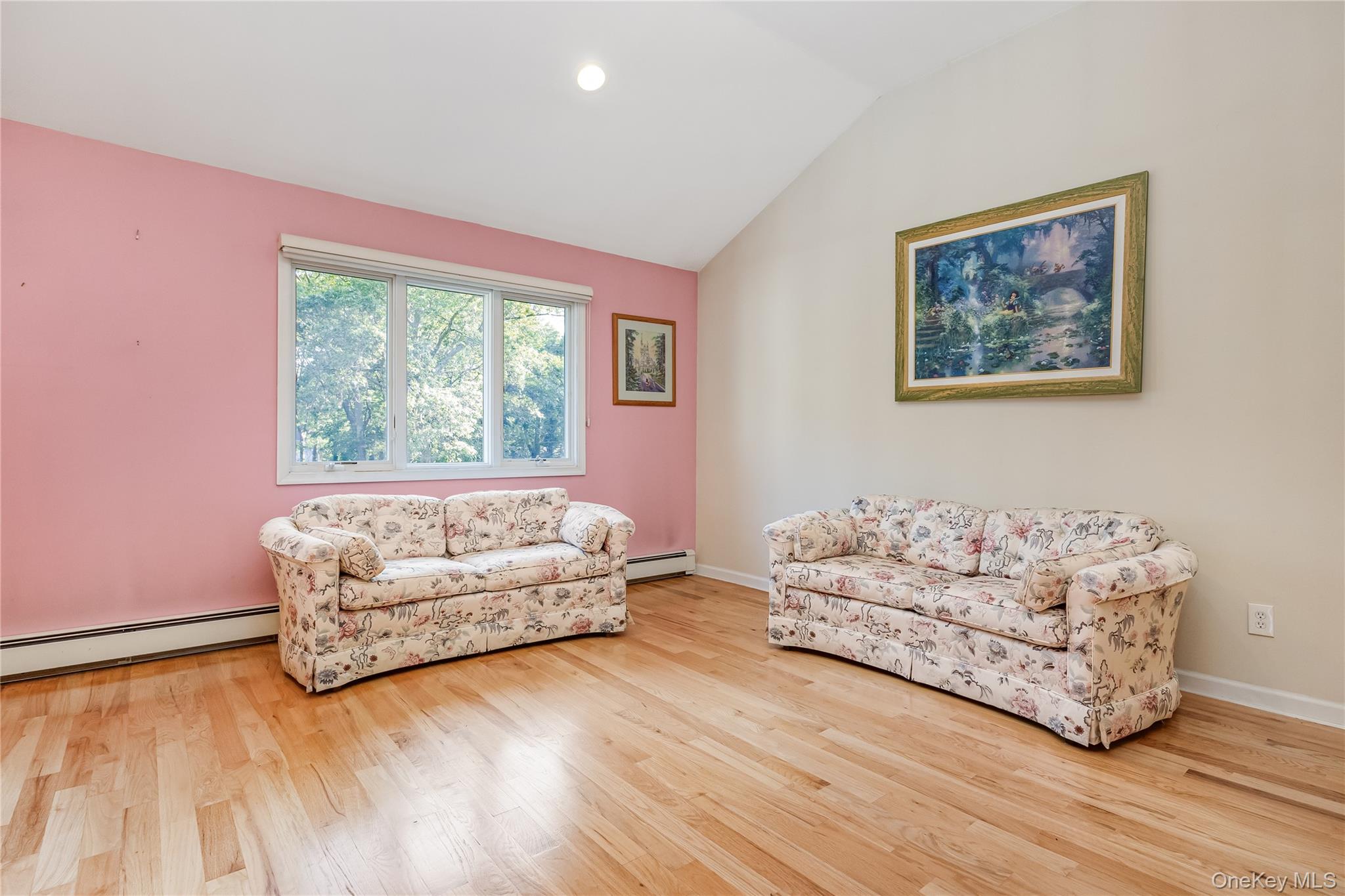 1340 Spur Drive S, Islip, NY 11751