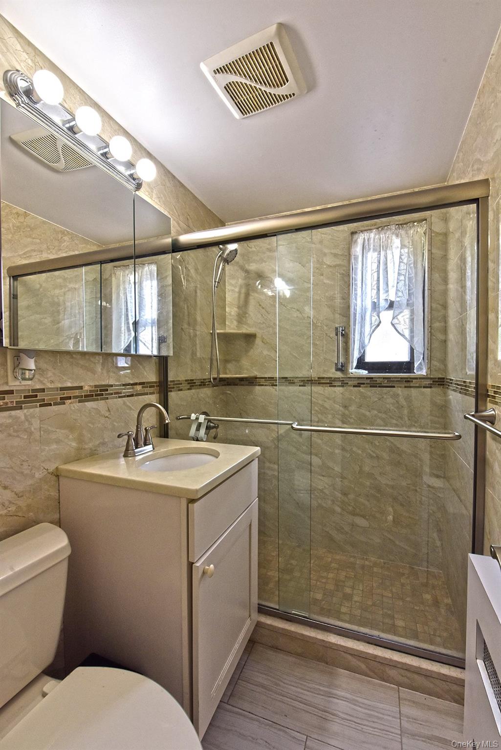 5766 246th Crescent # F8, Douglaston, NY 11362