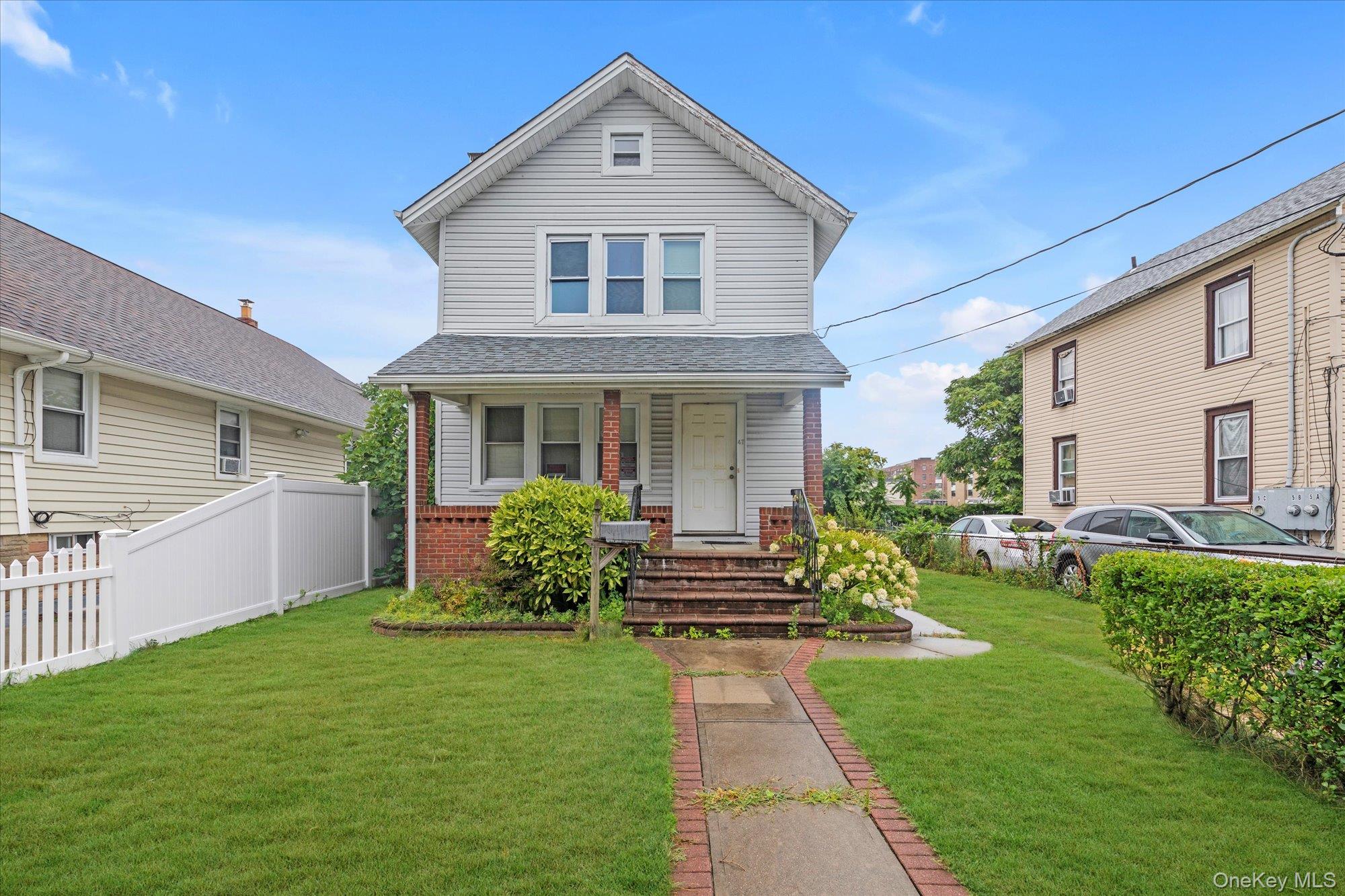 47 Harding Place, Freeport, NY 11520