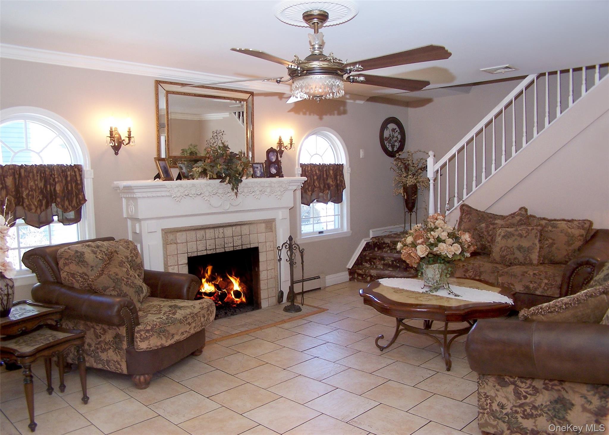 85 Oakland Avenue, Lynbrook, NY 11563