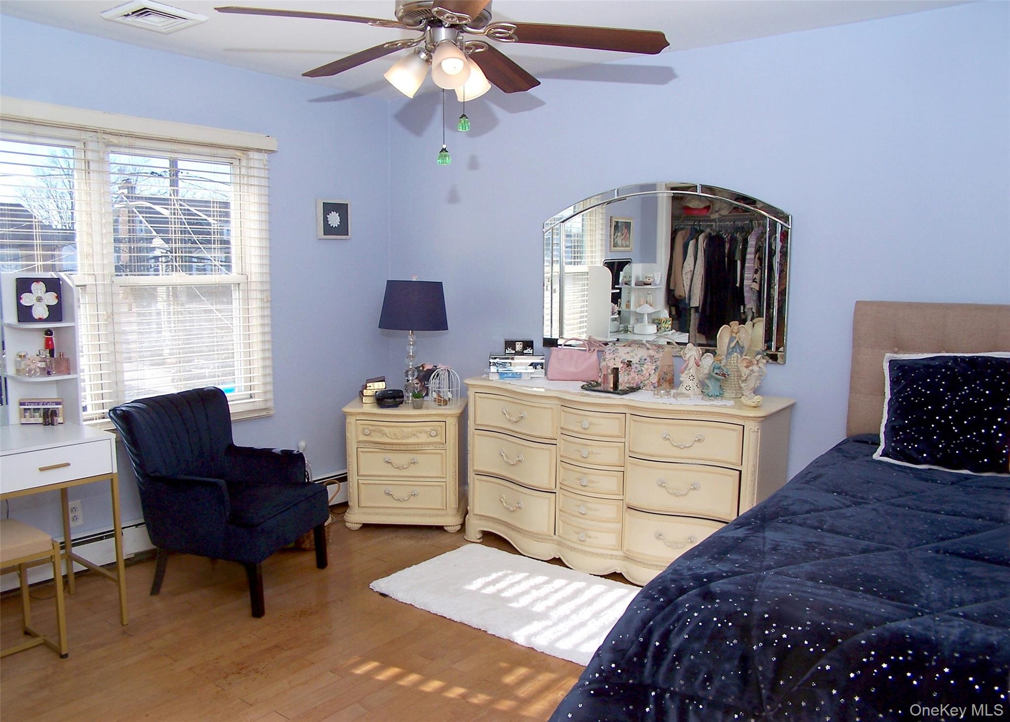 85 Oakland Avenue, Lynbrook, NY 11563