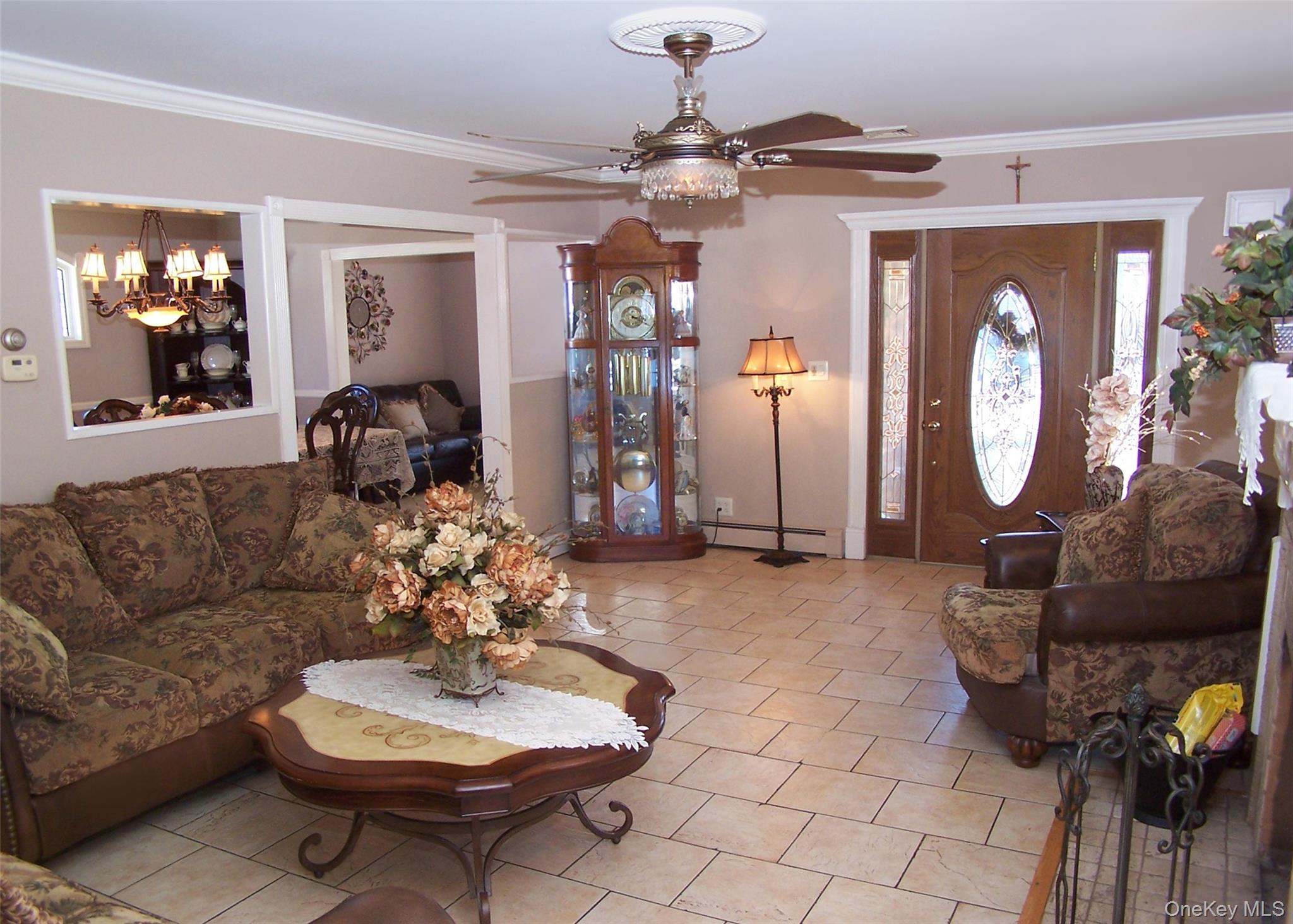 85 Oakland Avenue, Lynbrook, NY 11563