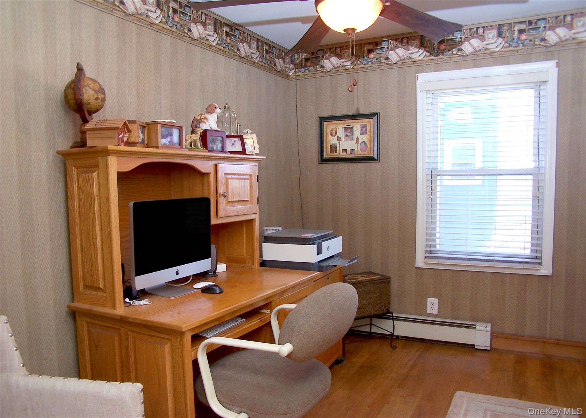 85 Oakland Avenue, Lynbrook, NY 11563