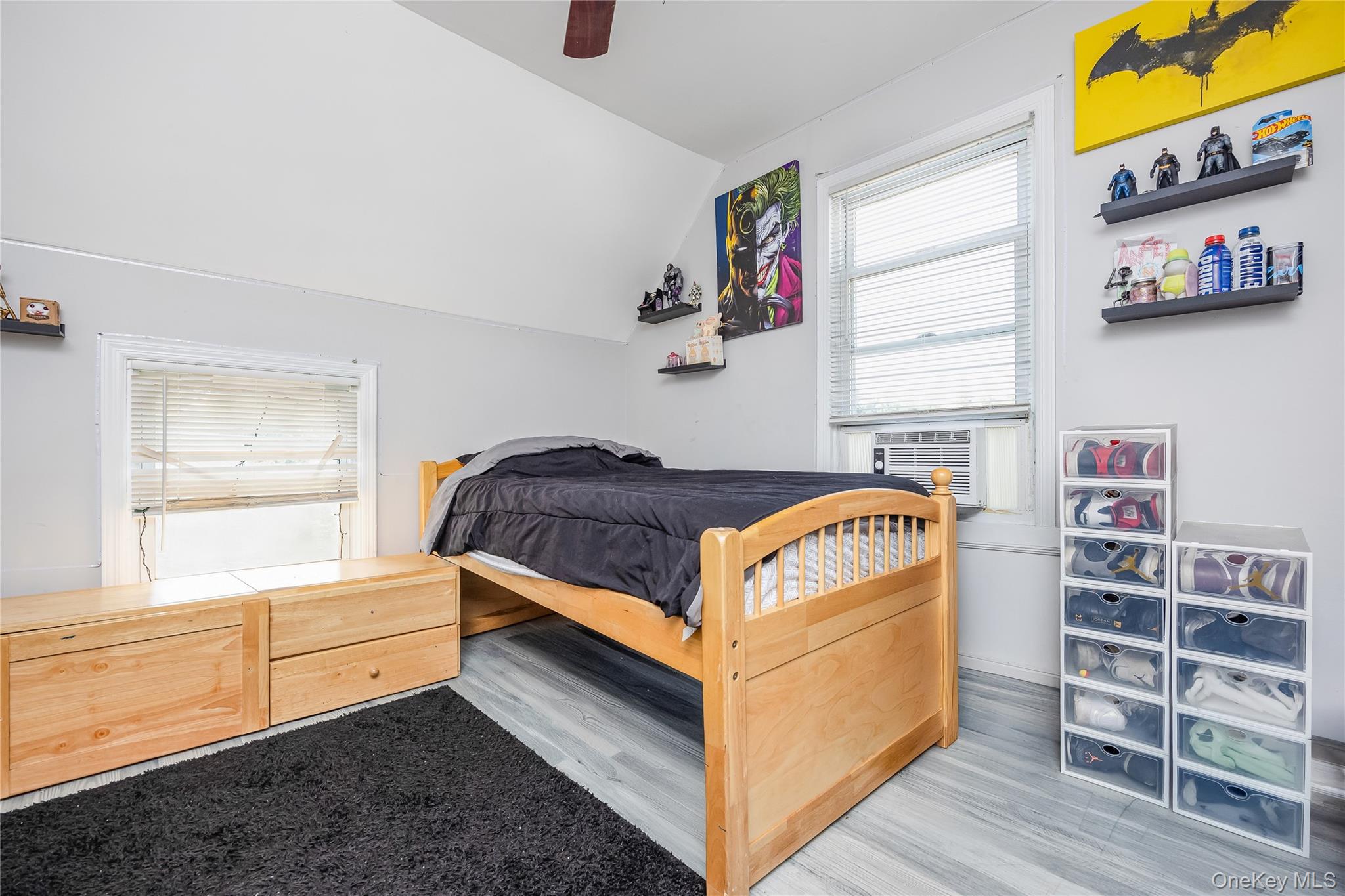 25 1st Street, Islip, NY 11751