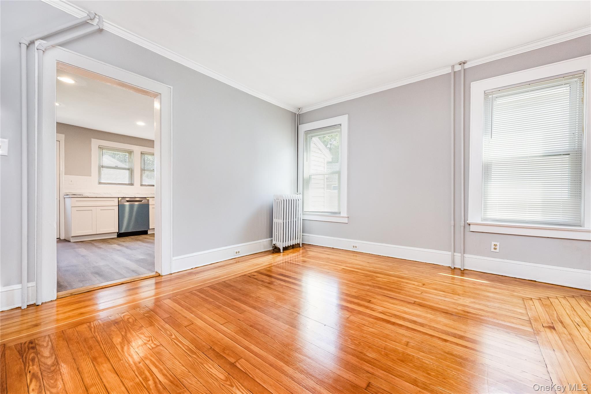 25 1st Street, Islip, NY 11751