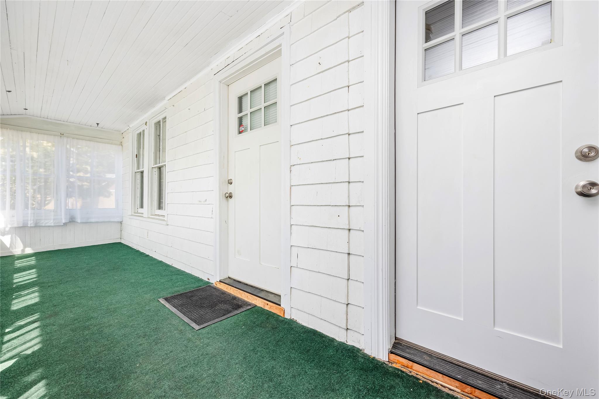 25 1st Street, Islip, NY 11751