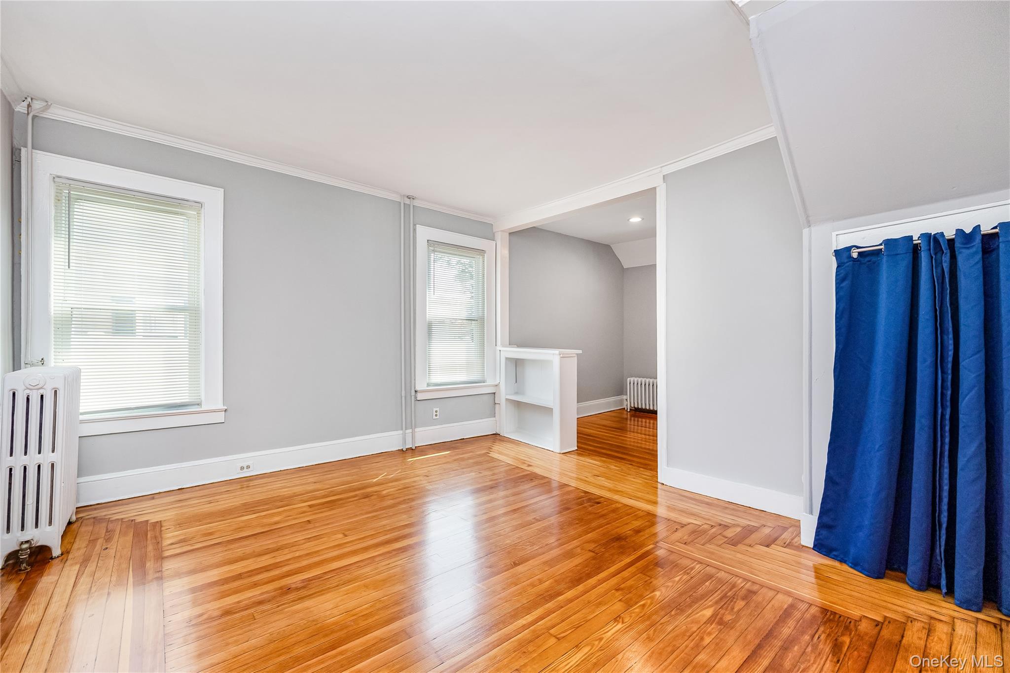 25 1st Street, Islip, NY 11751