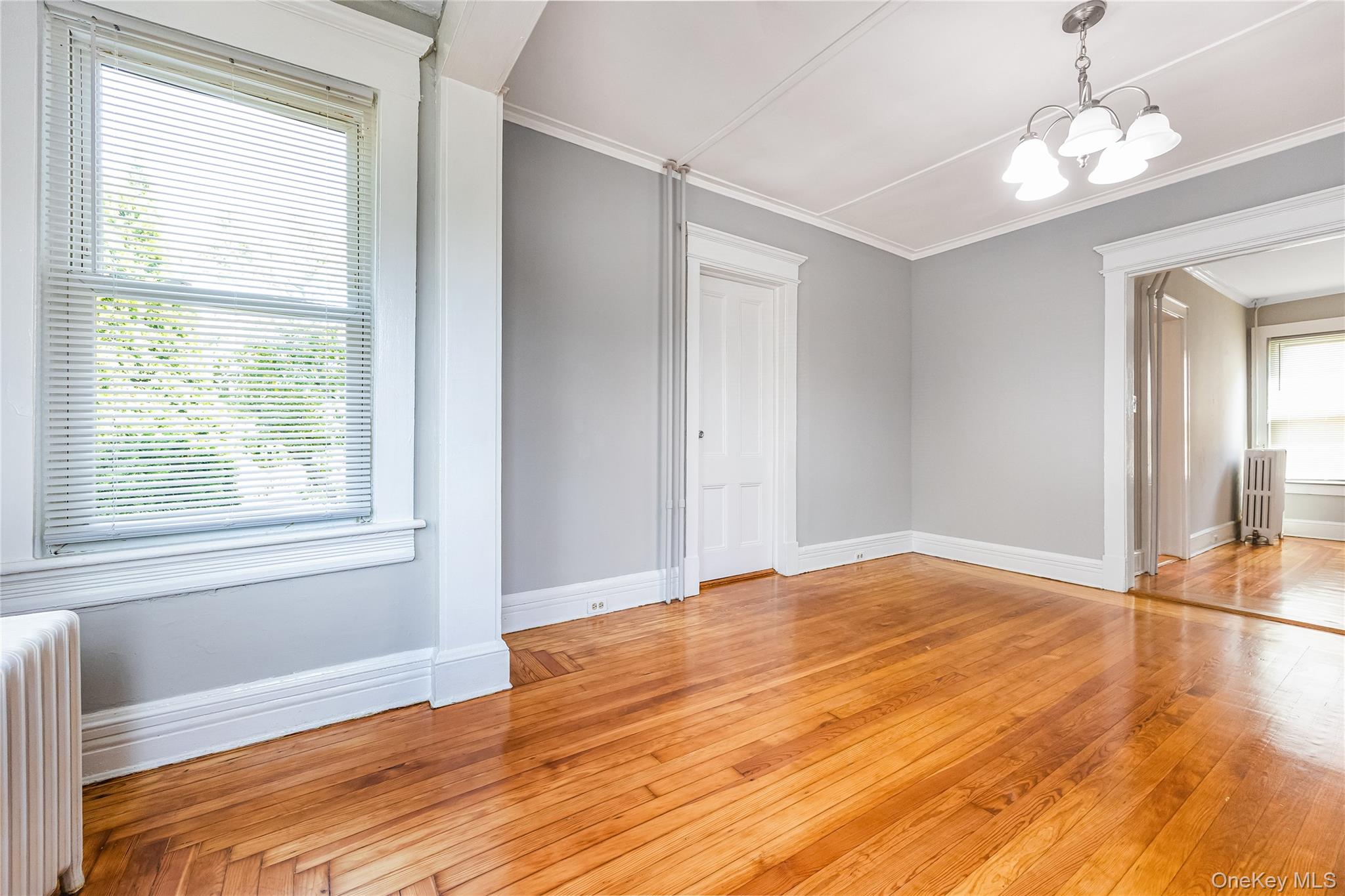 25 1st Street, Islip, NY 11751