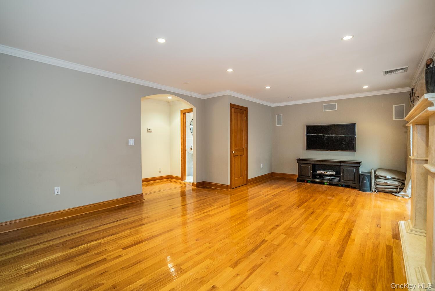 141-16 11th Avenue, Malba, NY 11357