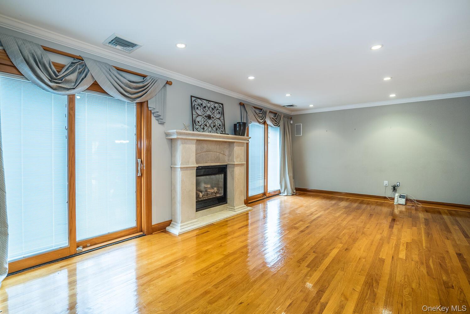 141-16 11th Avenue, Malba, NY 11357