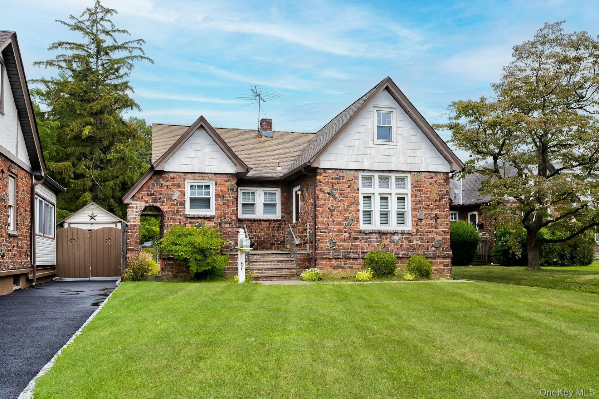 86 N Bayview Avenue, Freeport, NY 11520