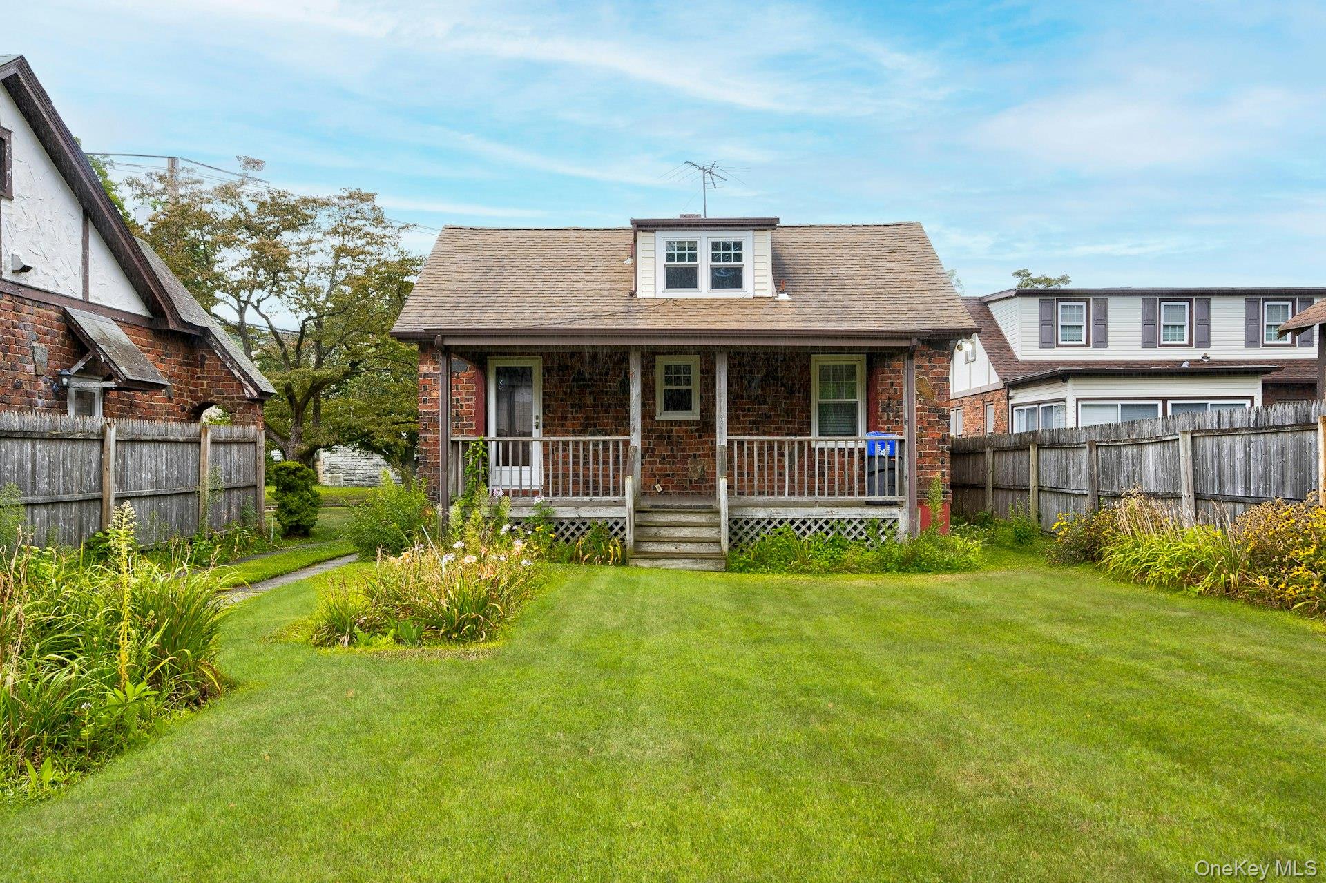 86 N Bayview Avenue, Freeport, NY 11520