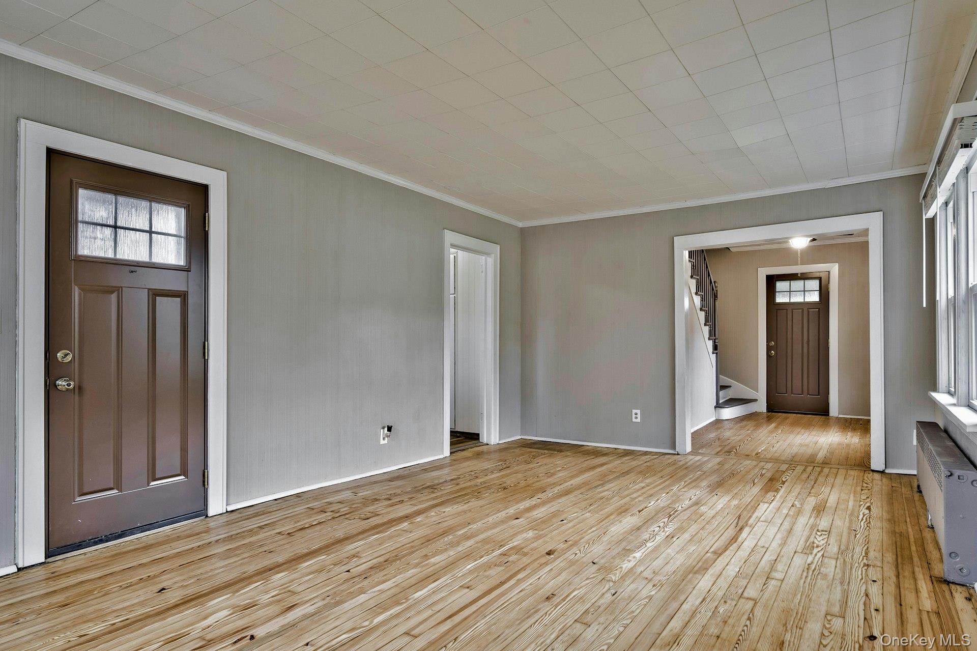 86 N Bayview Avenue, Freeport, NY 11520