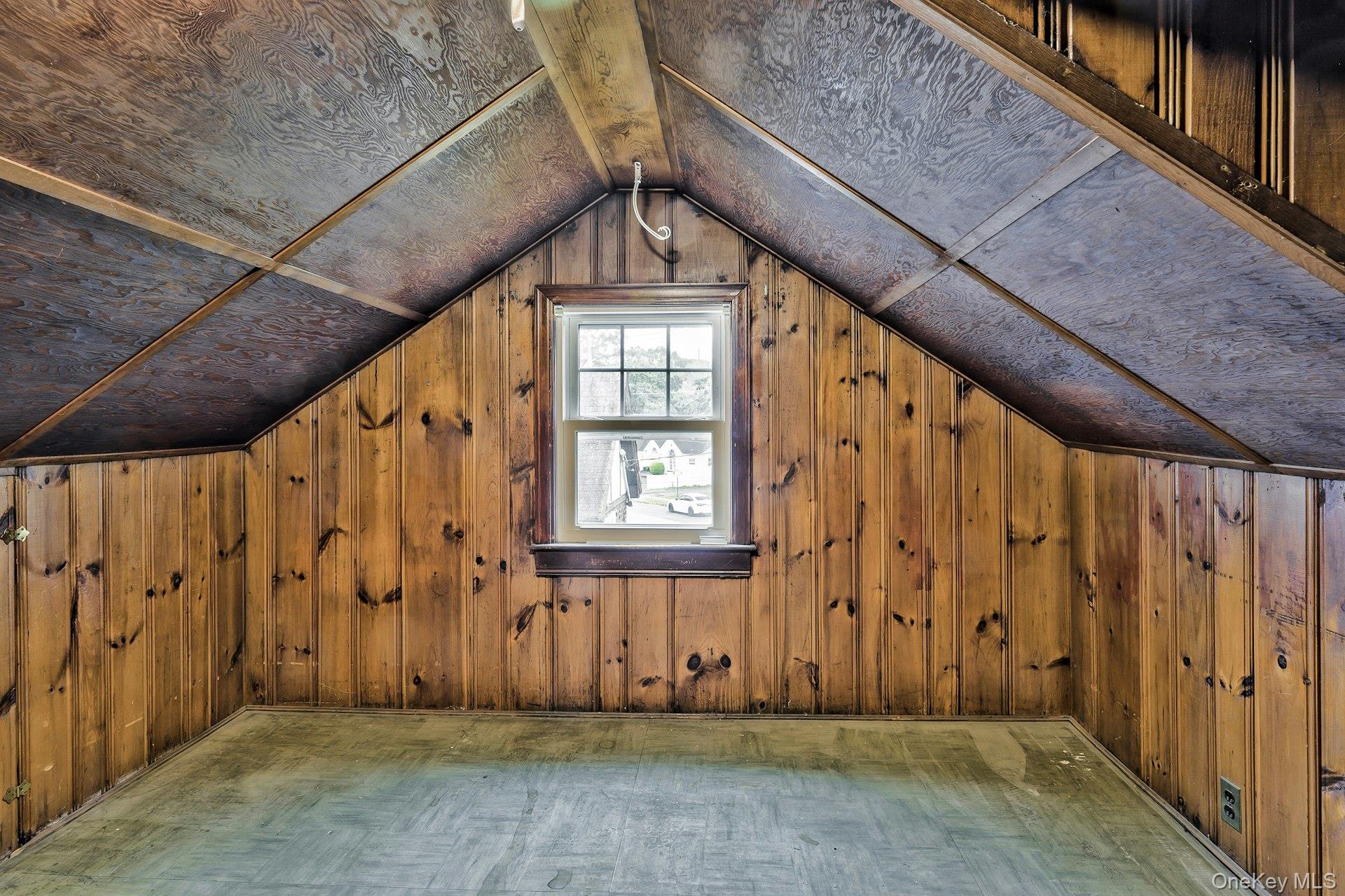 86 N Bayview Avenue, Freeport, NY 11520