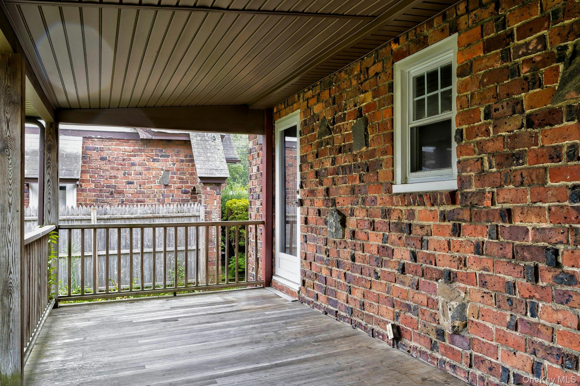 86 N Bayview Avenue, Freeport, NY 11520