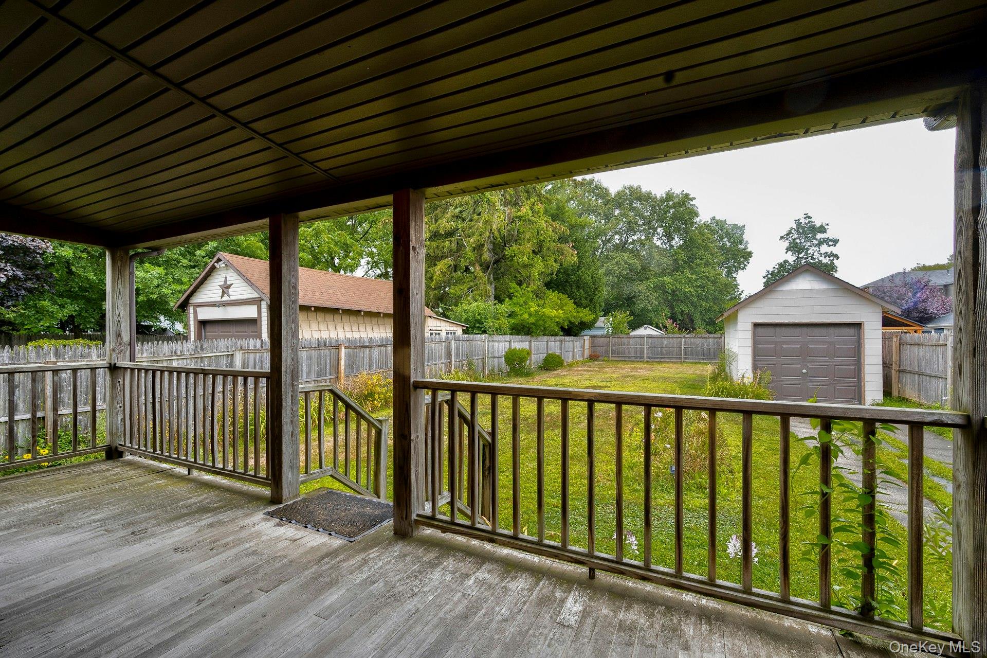 86 N Bayview Avenue, Freeport, NY 11520