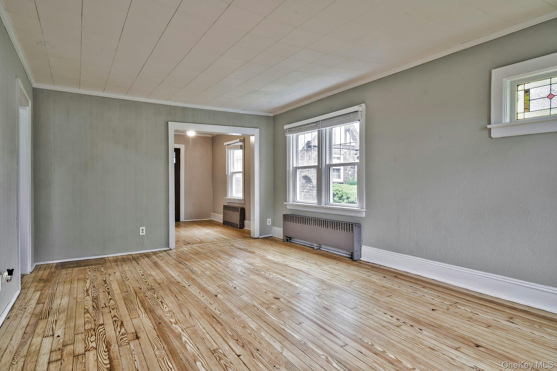 86 N Bayview Avenue, Freeport, NY 11520