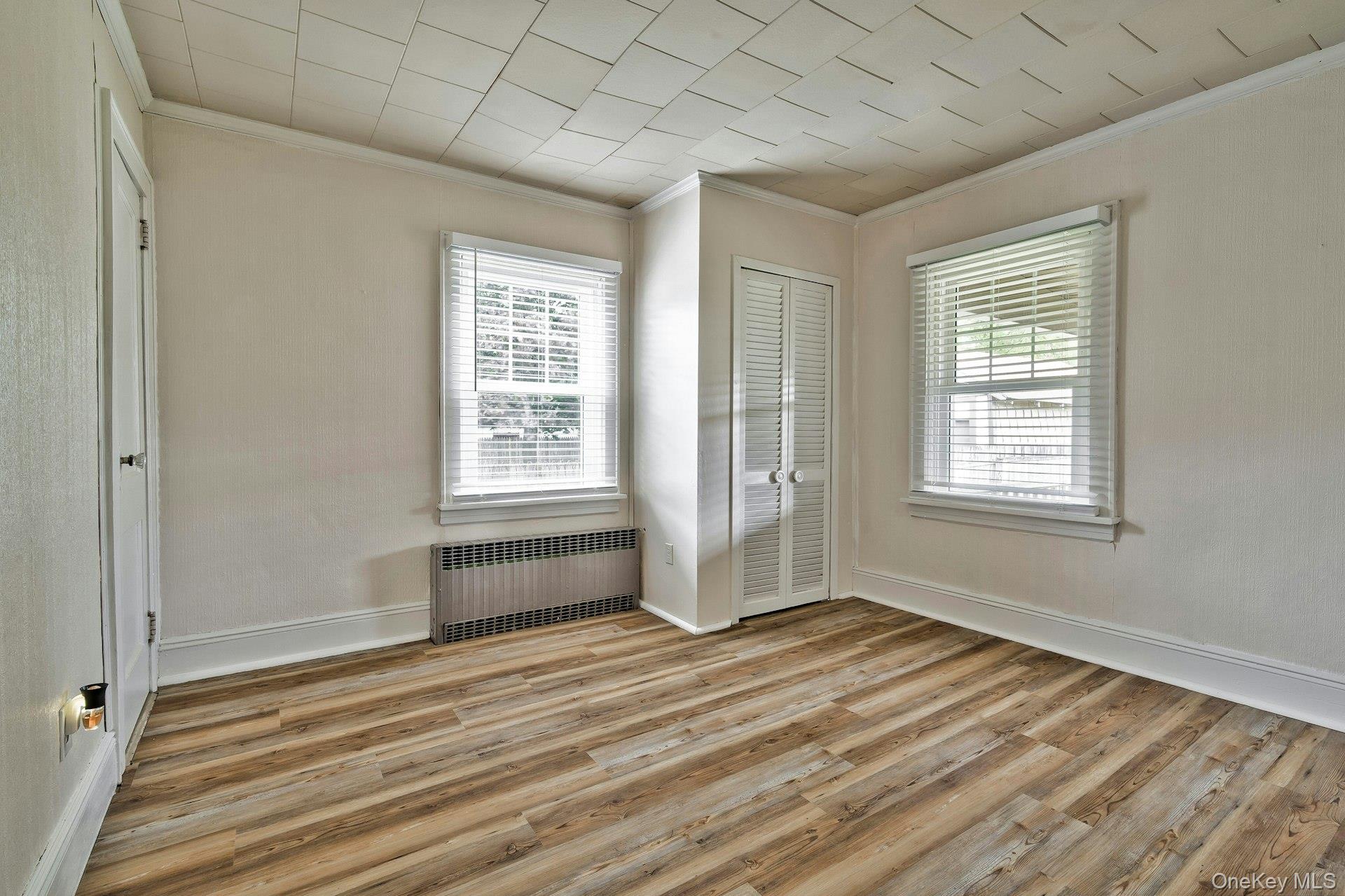 86 N Bayview Avenue, Freeport, NY 11520