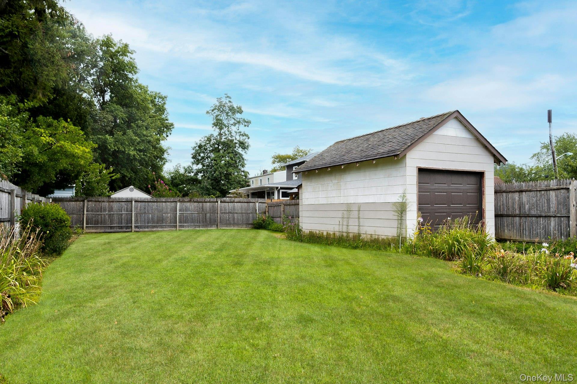 86 N Bayview Avenue, Freeport, NY 11520