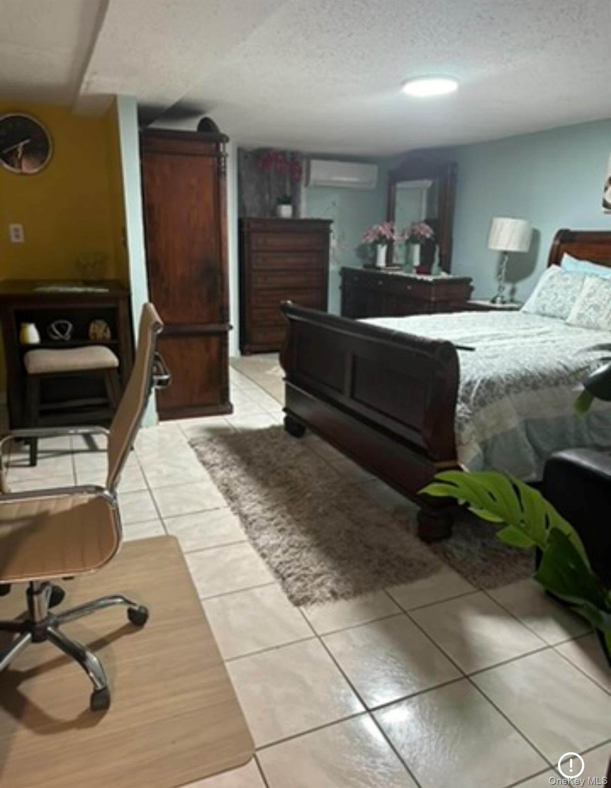 115-69 203 Street, Saint Albans, NY 11412