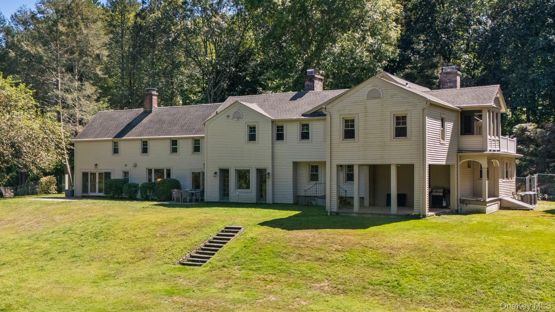 9 Oregon Road, Bedford Corners, NY 10549